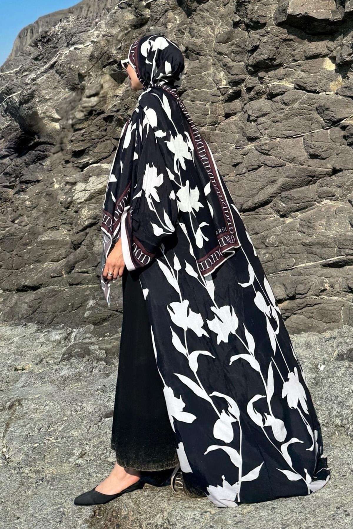 sumeyra-yilmaz-s-choice-azelina-viscose-abaya-black-1539_7e695a60-3072-4288-8124-ae3b23784bd5.jpg