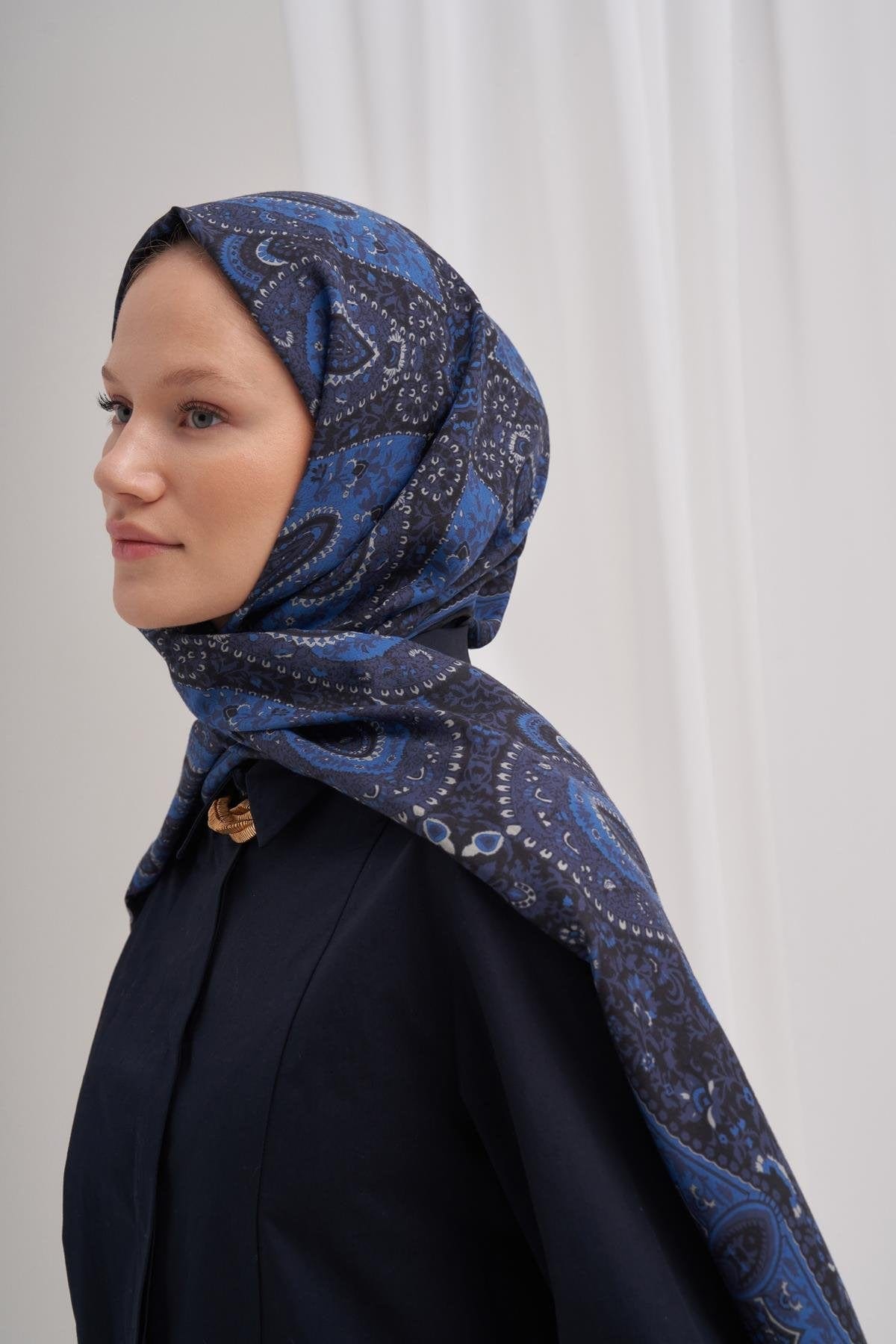 sunset-indigo-comfy-silk-scarf-223.jpg