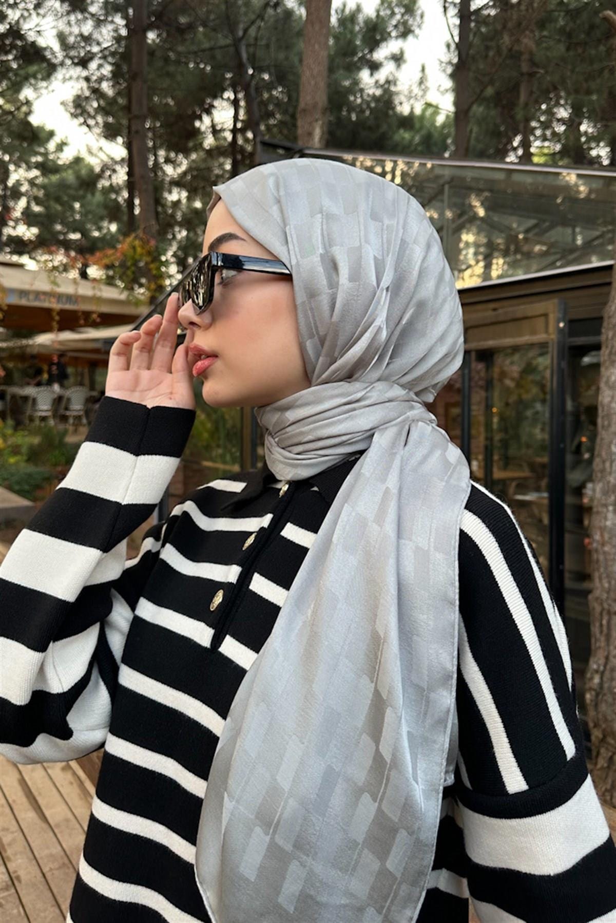 Sura's Choice: Pinstripe Jacquard Italian Silk Scarf Light Grey