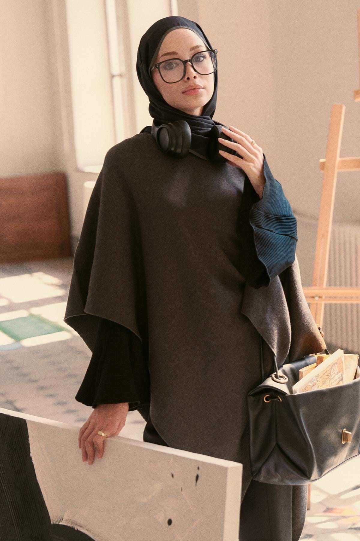Şuranur Bilgin's Choice: Asymmetric Knit Robe Anthracite