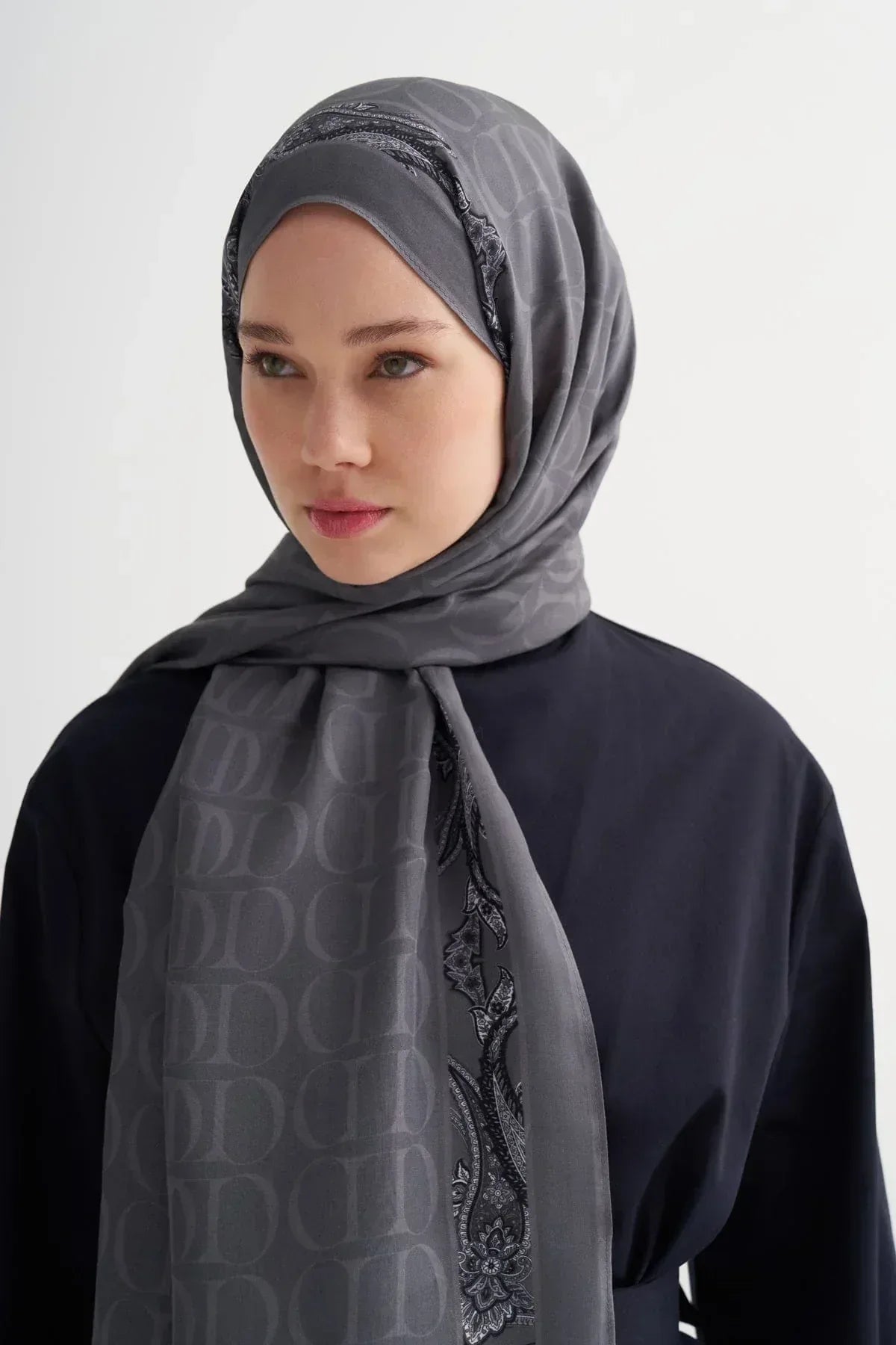 sway-monogram-viscose-scarf-anthracite-5368 - Carell Hijab