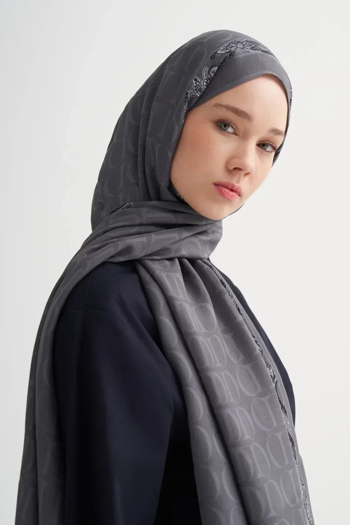 sway-monogram-viscose-scarf-anthracite-5369 - Carell Hijab