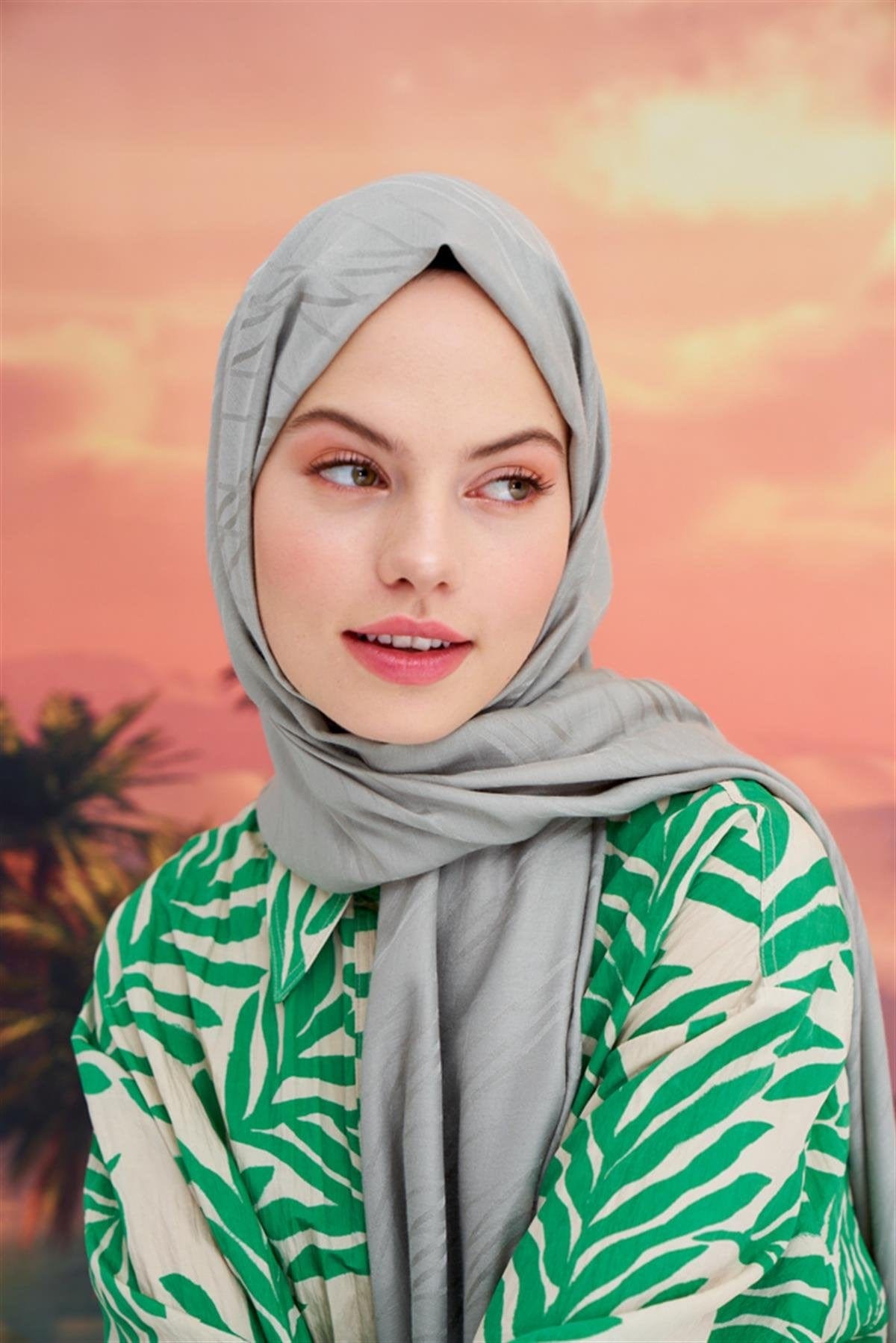 Symmetric Jacquard Italian Silk Light Gray