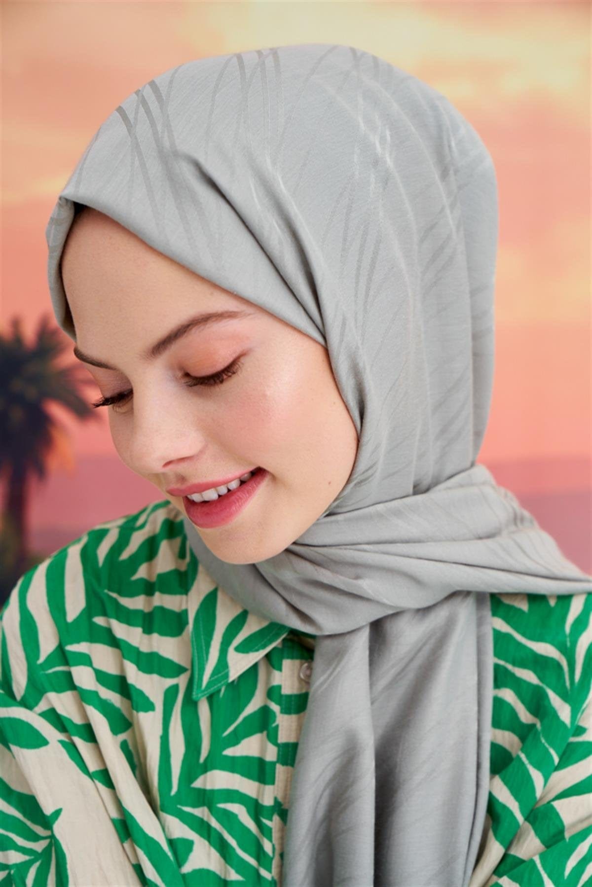 Symmetric Jacquard Italian Silk Light Gray