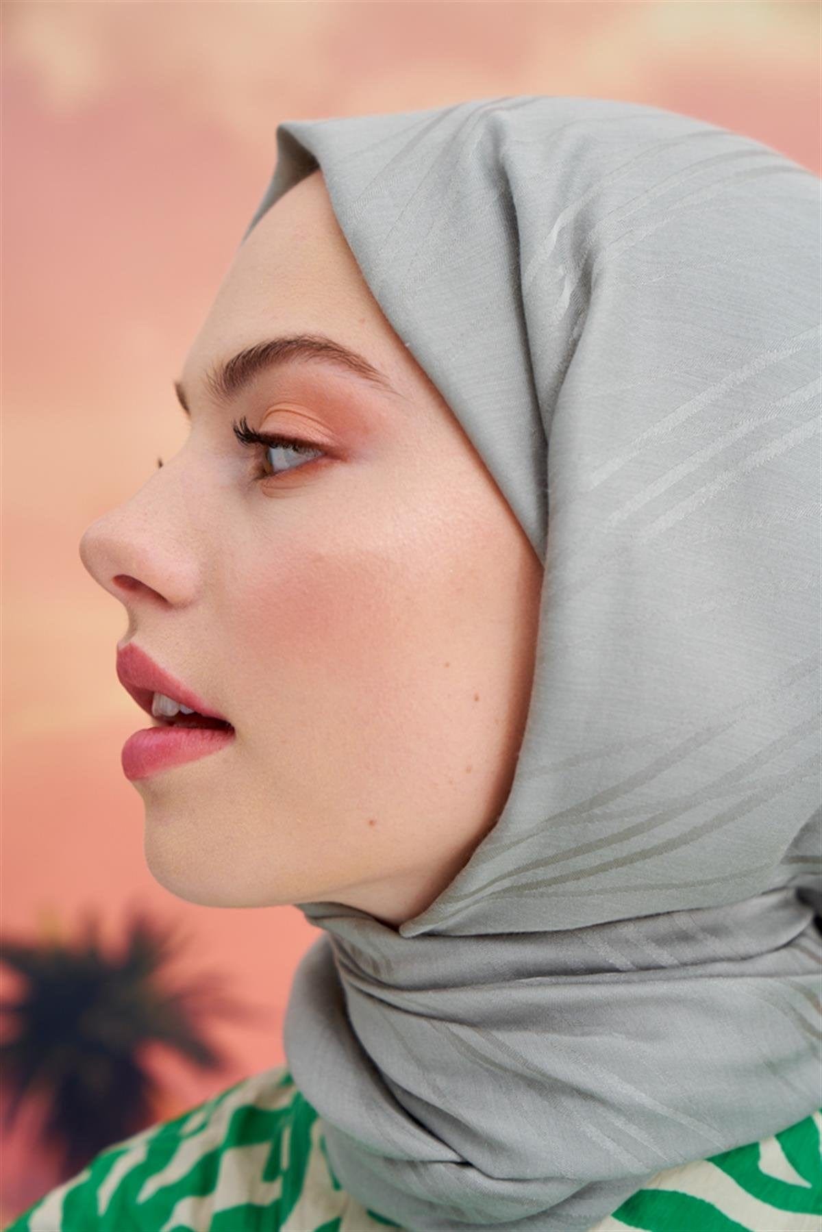 Symmetric Jacquard Italian Silk Light Gray