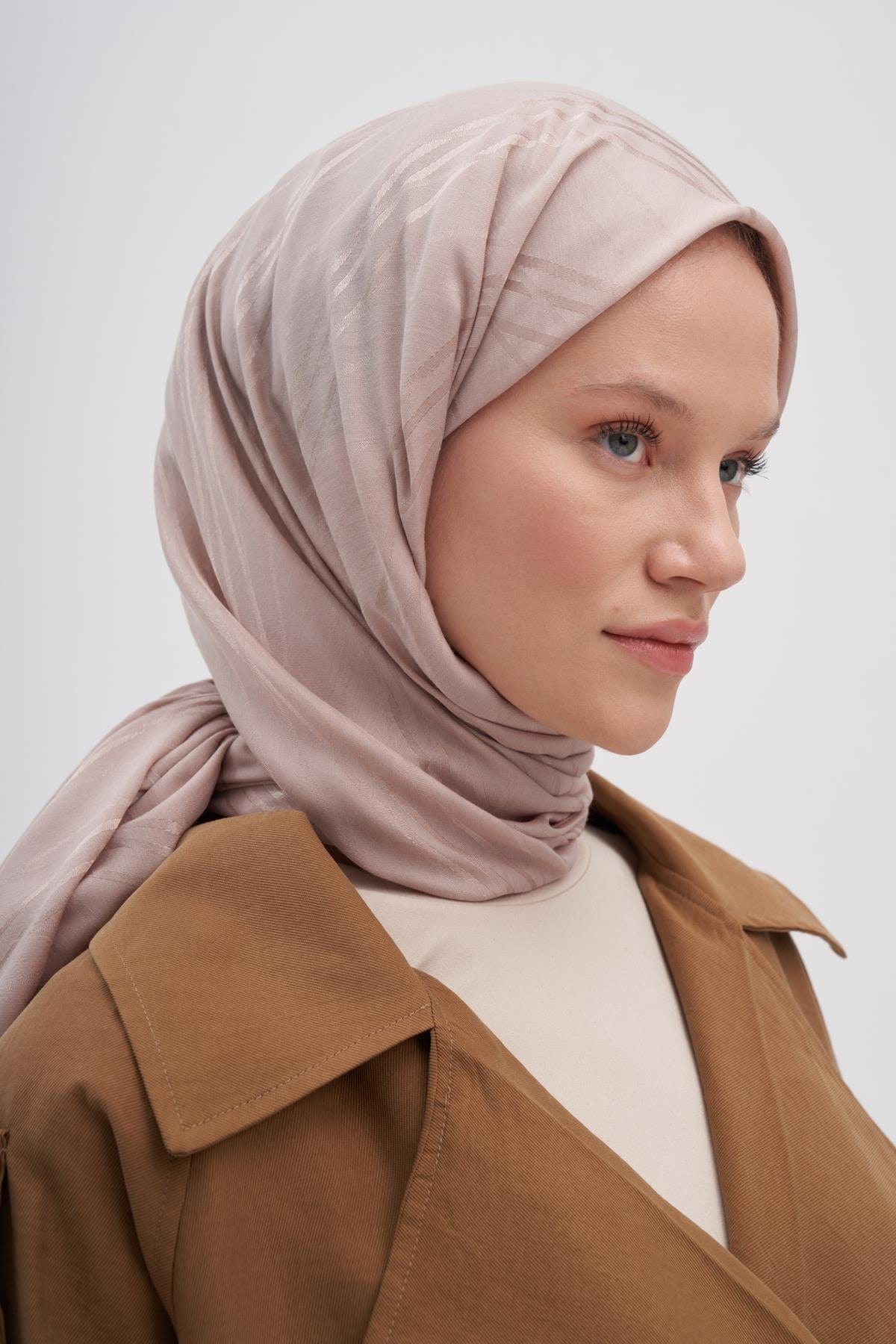 Symmetric Jacquard Italian Silk Scarf Cream