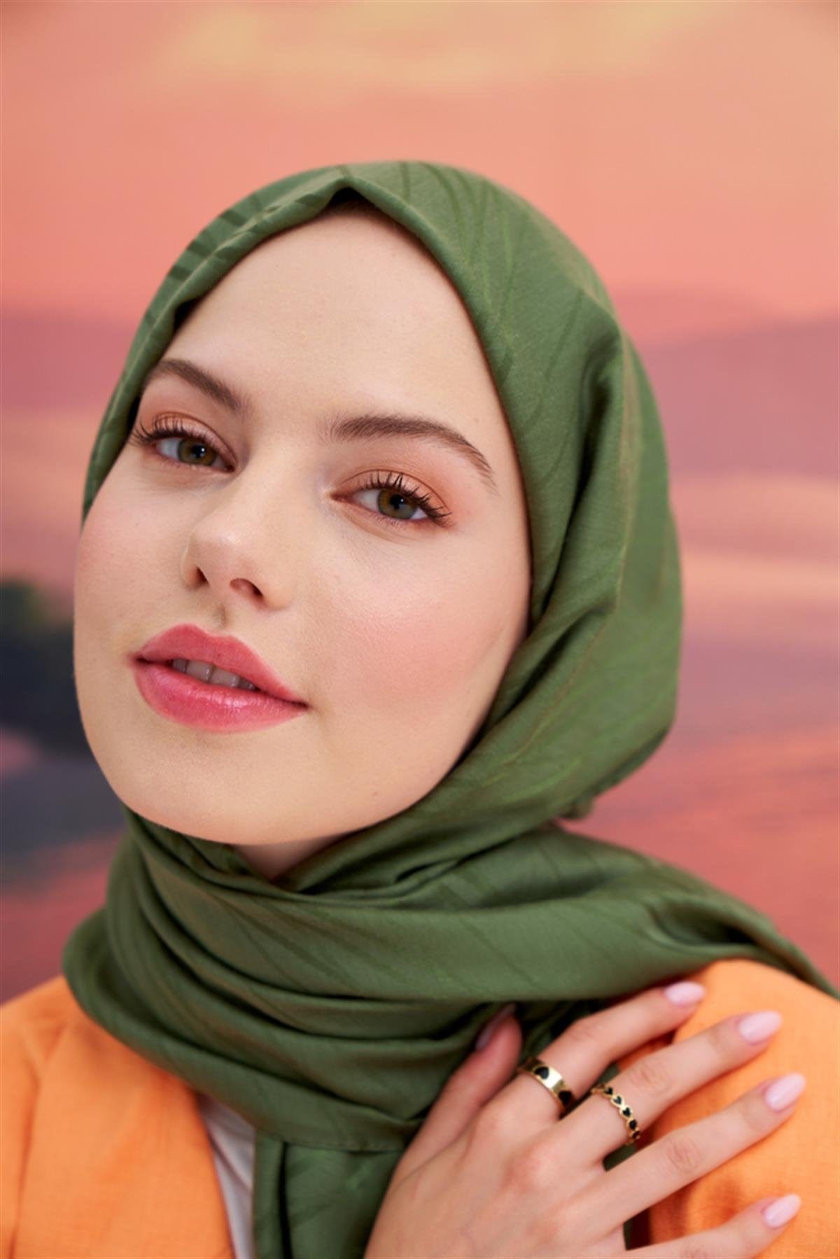 symmetric-jacquard-italian-silk-scarf-evergreen-337.jpg