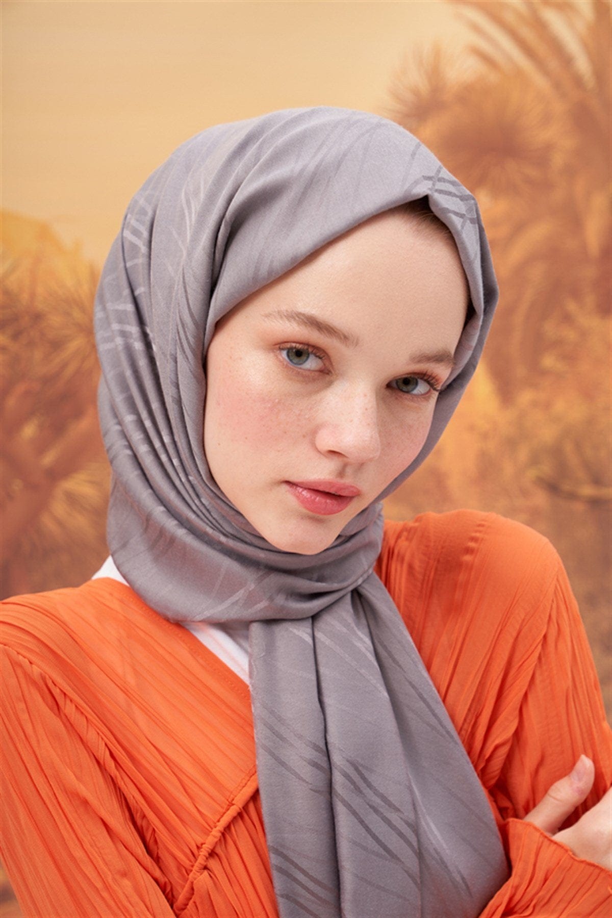 Symmetric Jacquard Italian Silk Scarf Gray