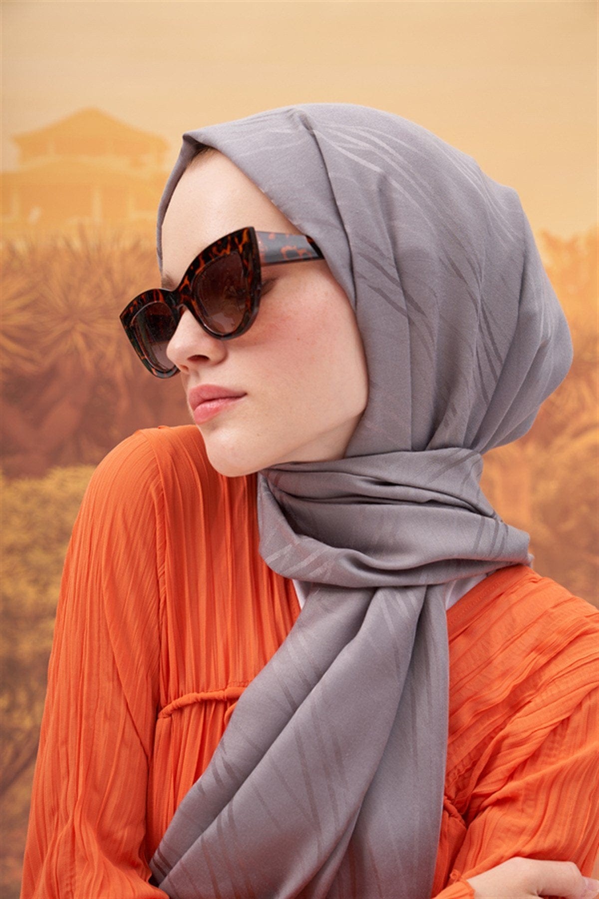 Symmetric Jacquard Italian Silk Scarf Gray
