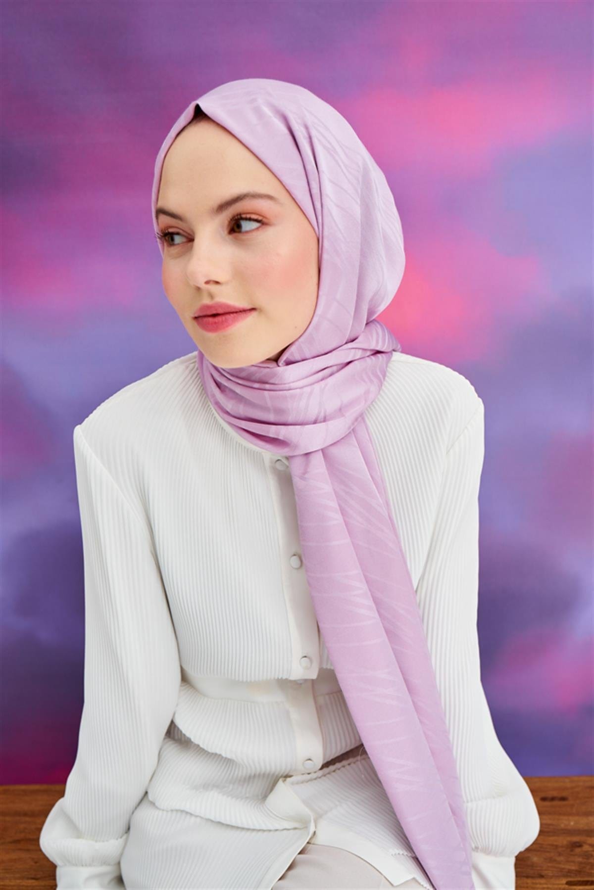 Symmetric Jacquard Italian Silk Scarf Lilac
