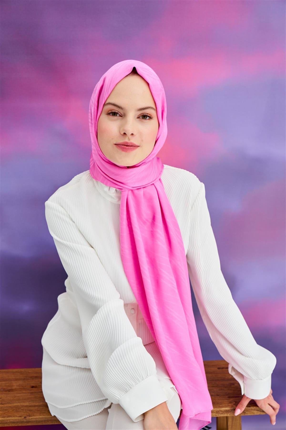 Symmetric Jacquard Italian Silk Scarf Pink