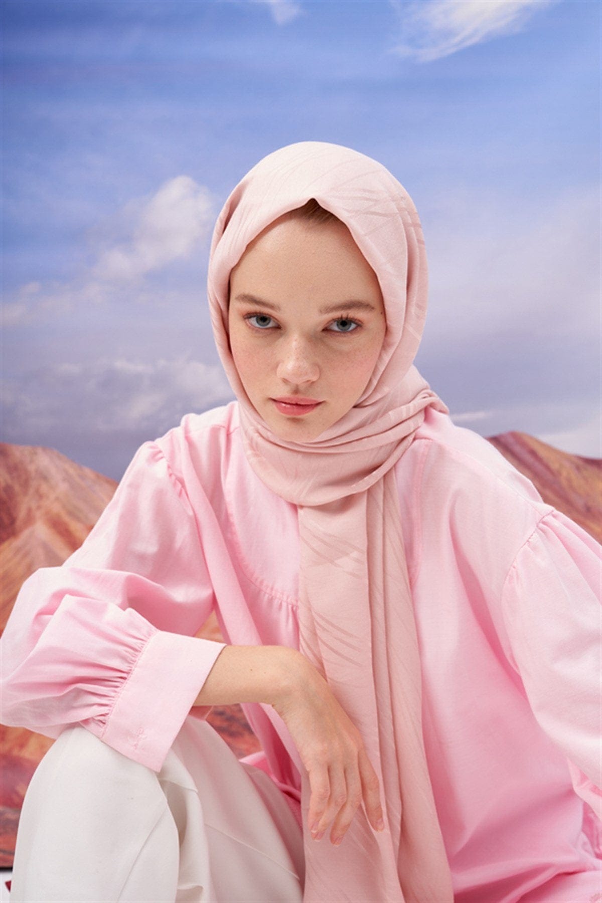 symmetric-jacquard-italian-silk-scarf-powder-pink-453.jpg