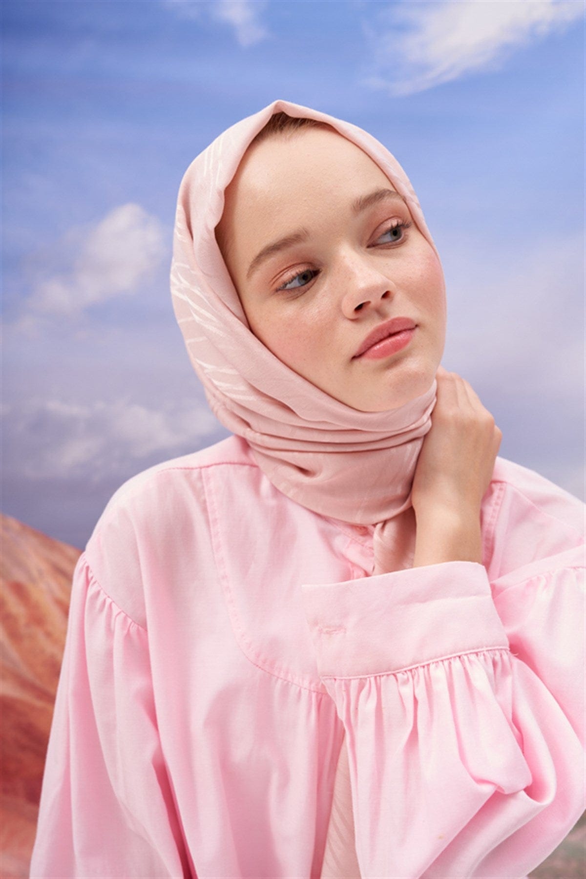 Symmetric Jacquard Italian Silk Scarf Powder Pink