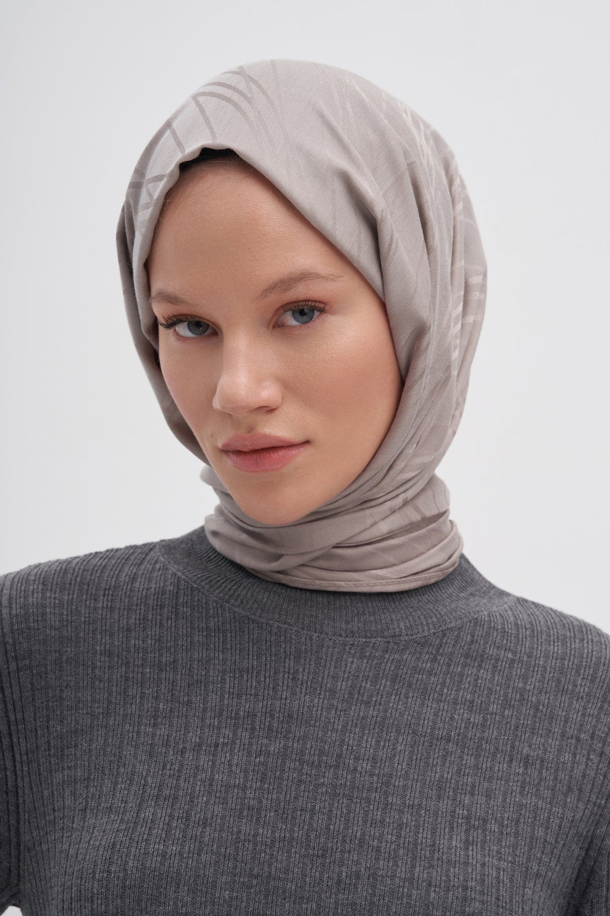 Symmetric Jacquard Italian Silk Scarf Smoky