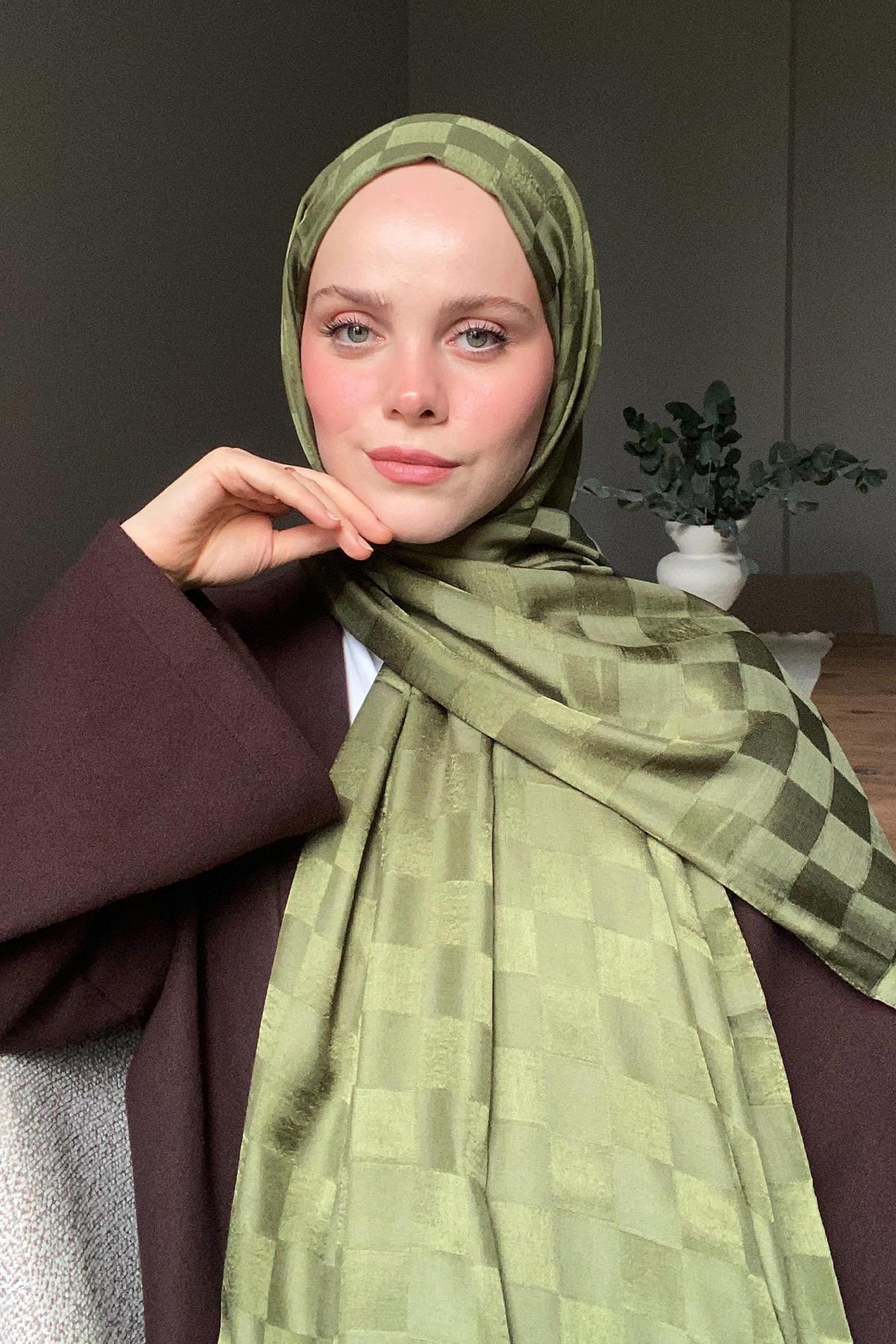tansu-olgun-s-choice-checkered-jacquard-italian-silk-scarf-olive-green-575.jpg