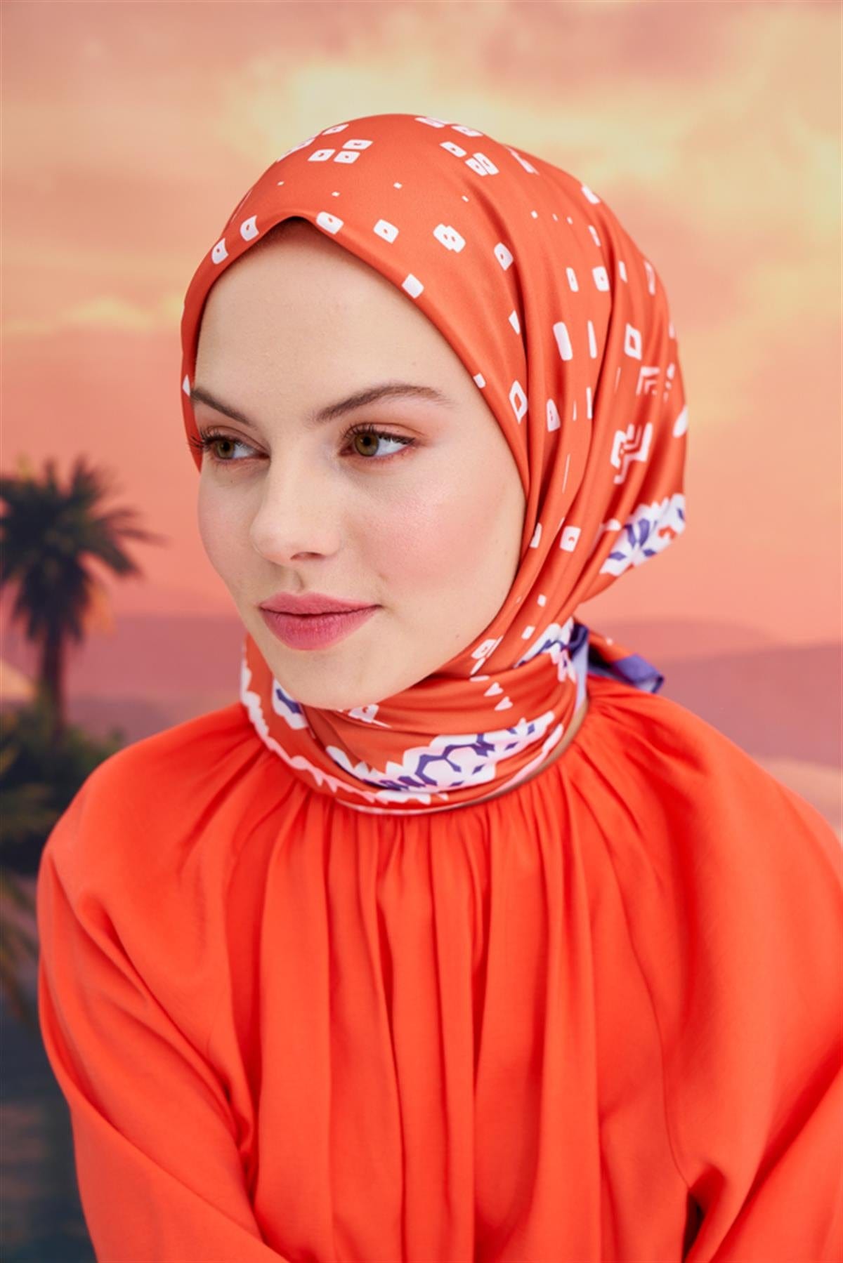 Tina Pattern Twill Square Scarf