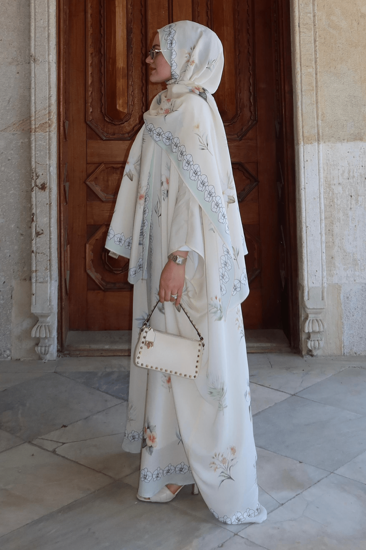 tugba-arslanbas-aydin-s-choice-rosmina-viscose-kaftan-cream-1564.png