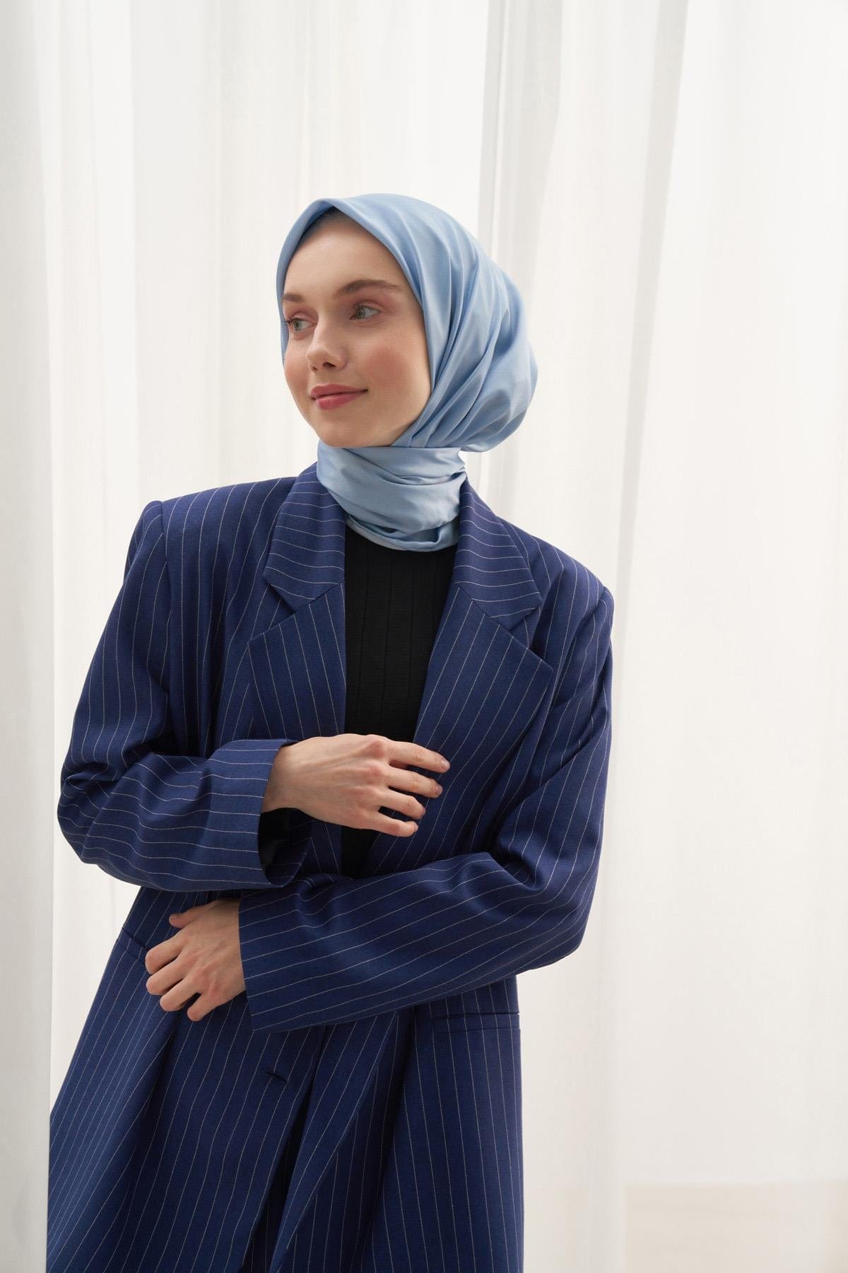 twill-square-scarf-blue-1191.jpg