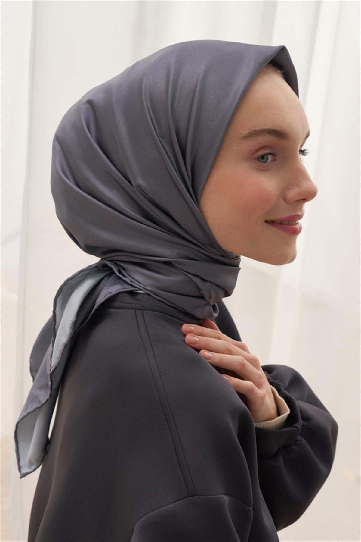 twill-square-scarf-gray-1194.jpg