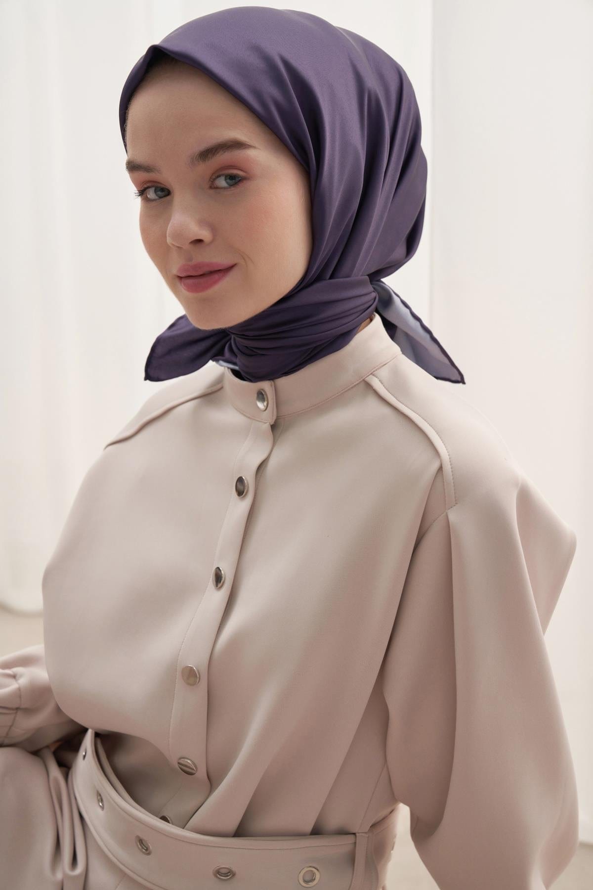 twill-square-scarf-purple-1218.jpg
