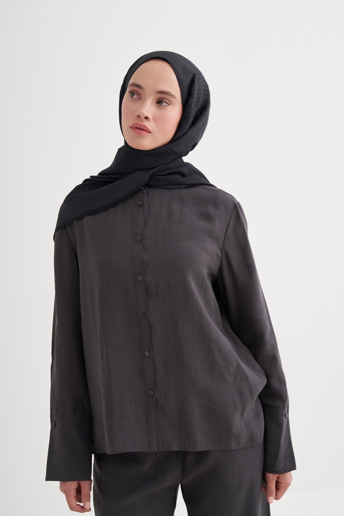 Vector Monogram Viscose Scarf Black