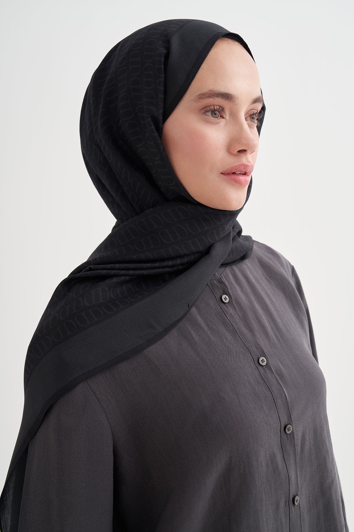 Vector Monogram Viscose Scarf Black
