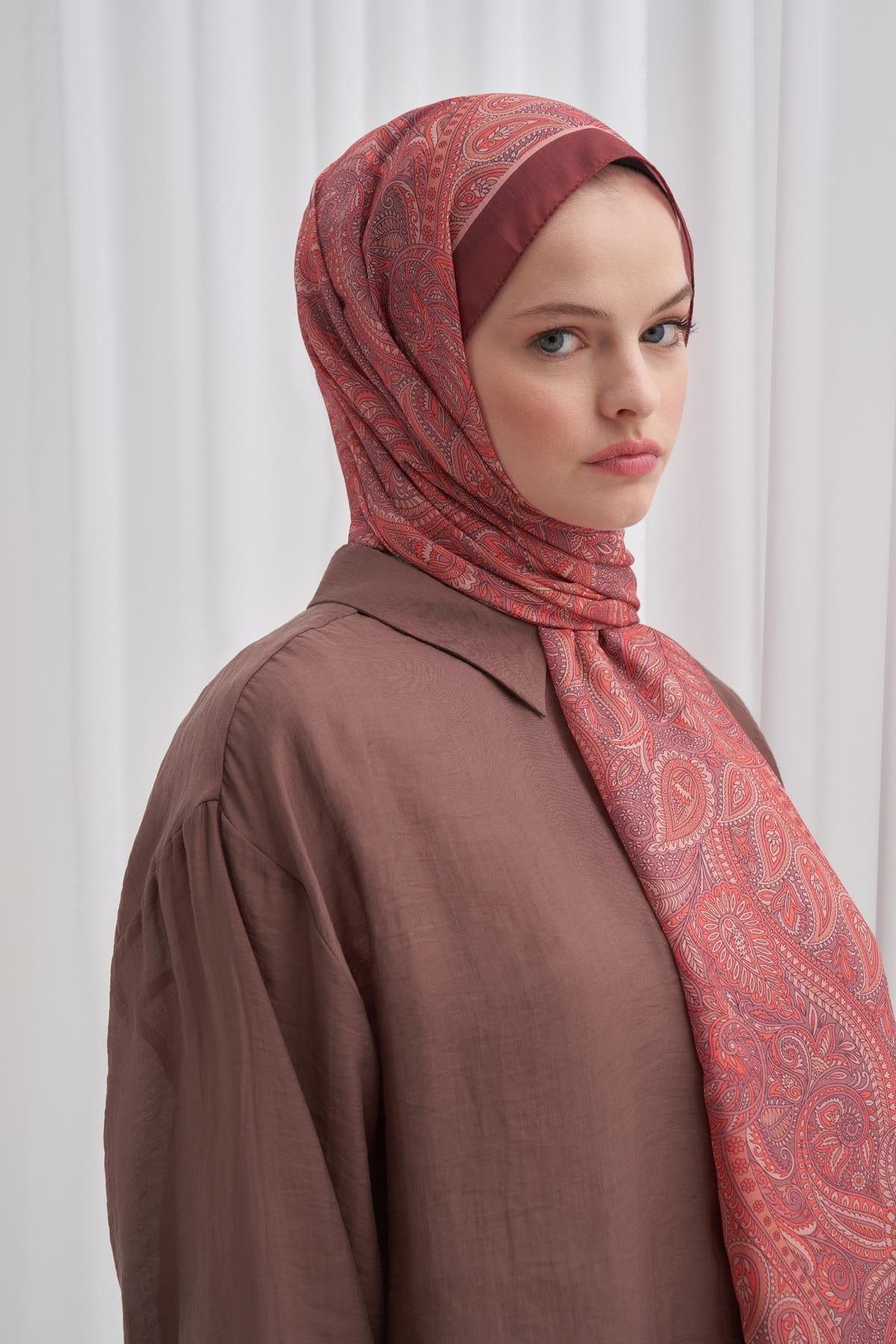 vega-nilla-cotton-scarf-reddish-1163.jpg