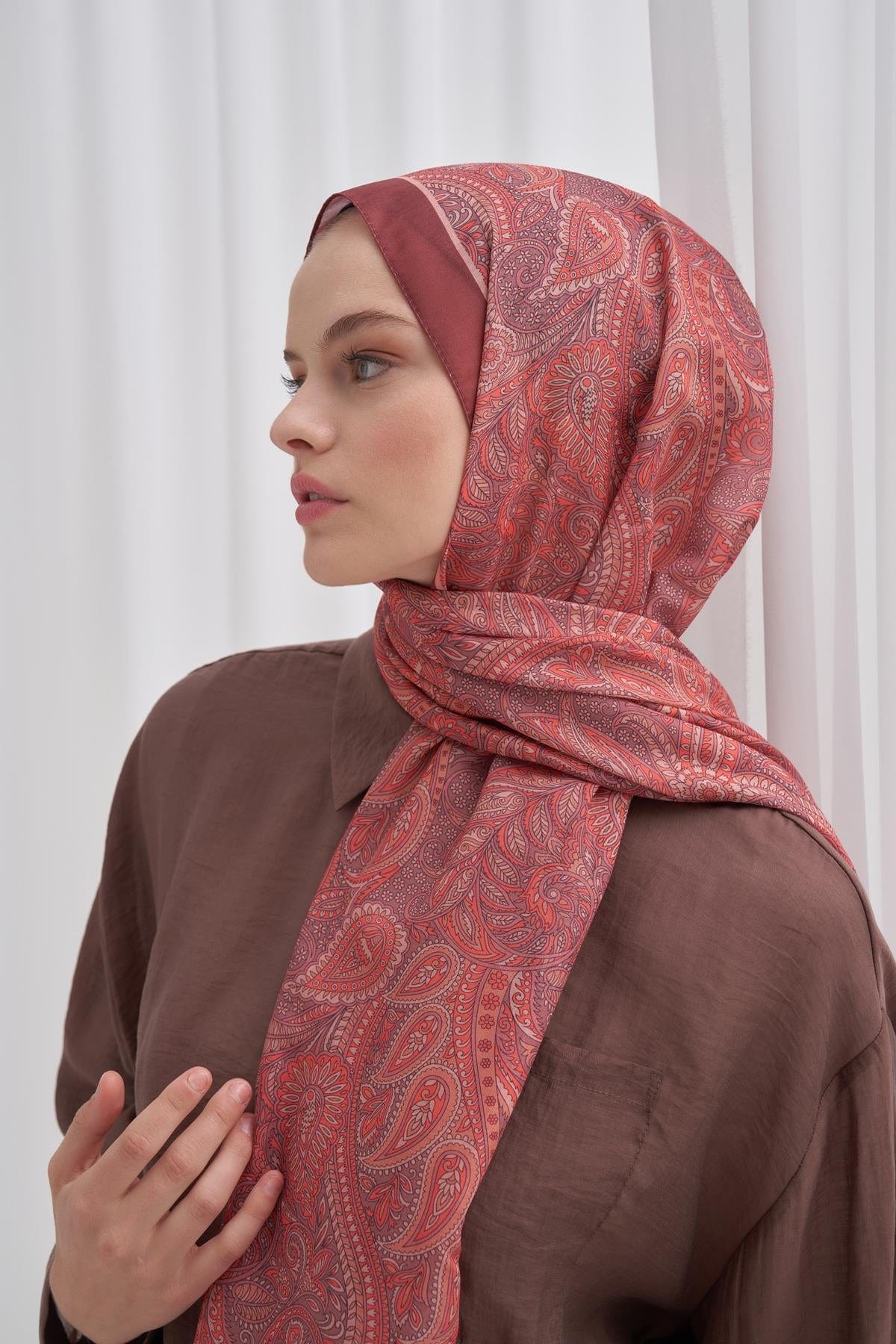 Vega Nilla Cotton Scarf Reddish
