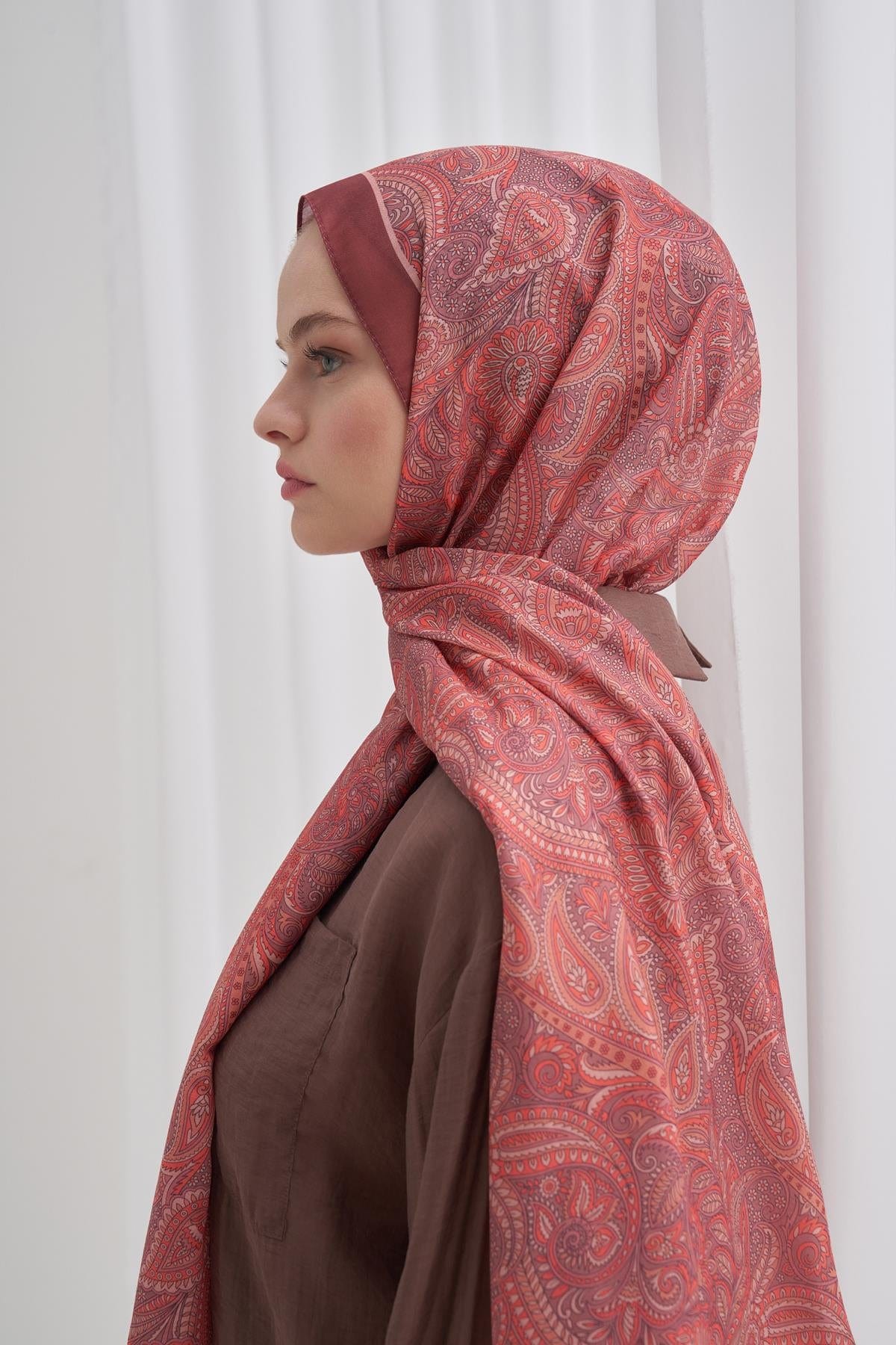 Vega Nilla Cotton Scarf Reddish