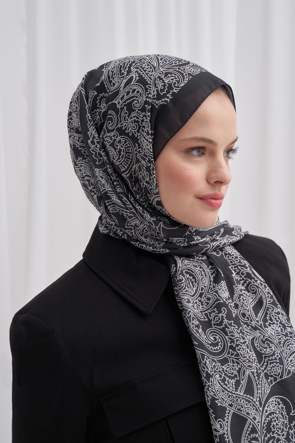 Vei Nilla Cotton Scarf Black