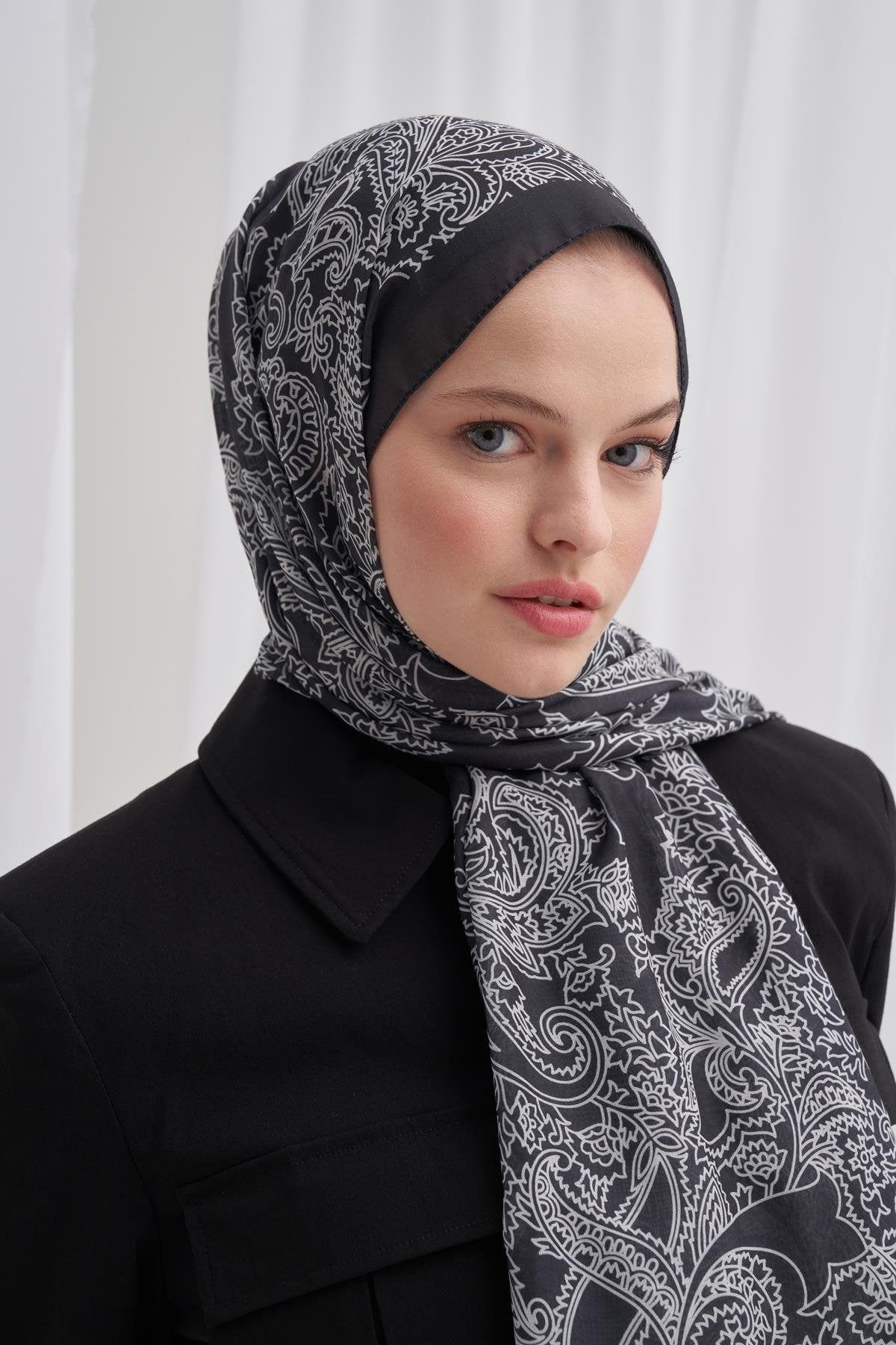 Vei Nilla Cotton Scarf Black