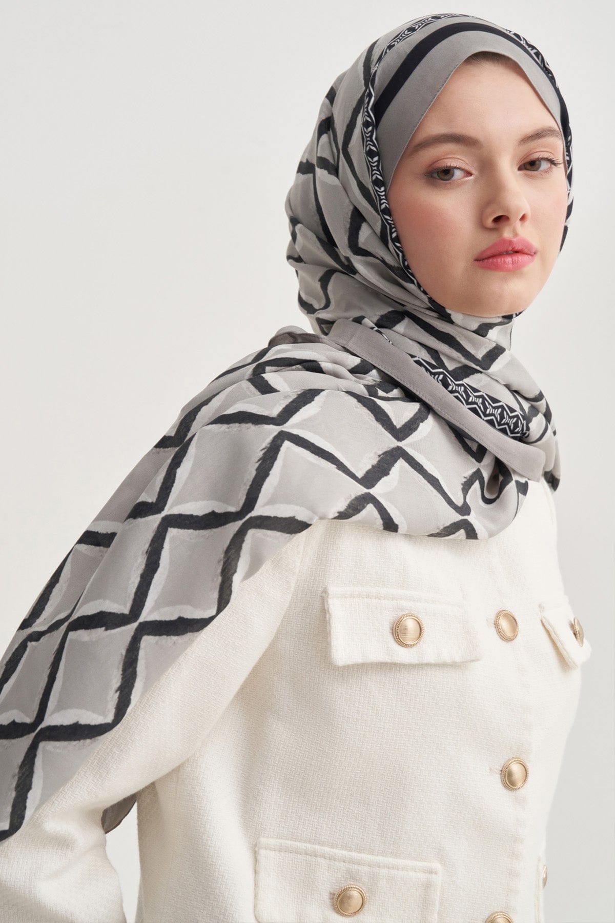 vela-viscose-scarf-gray-3621.jpg