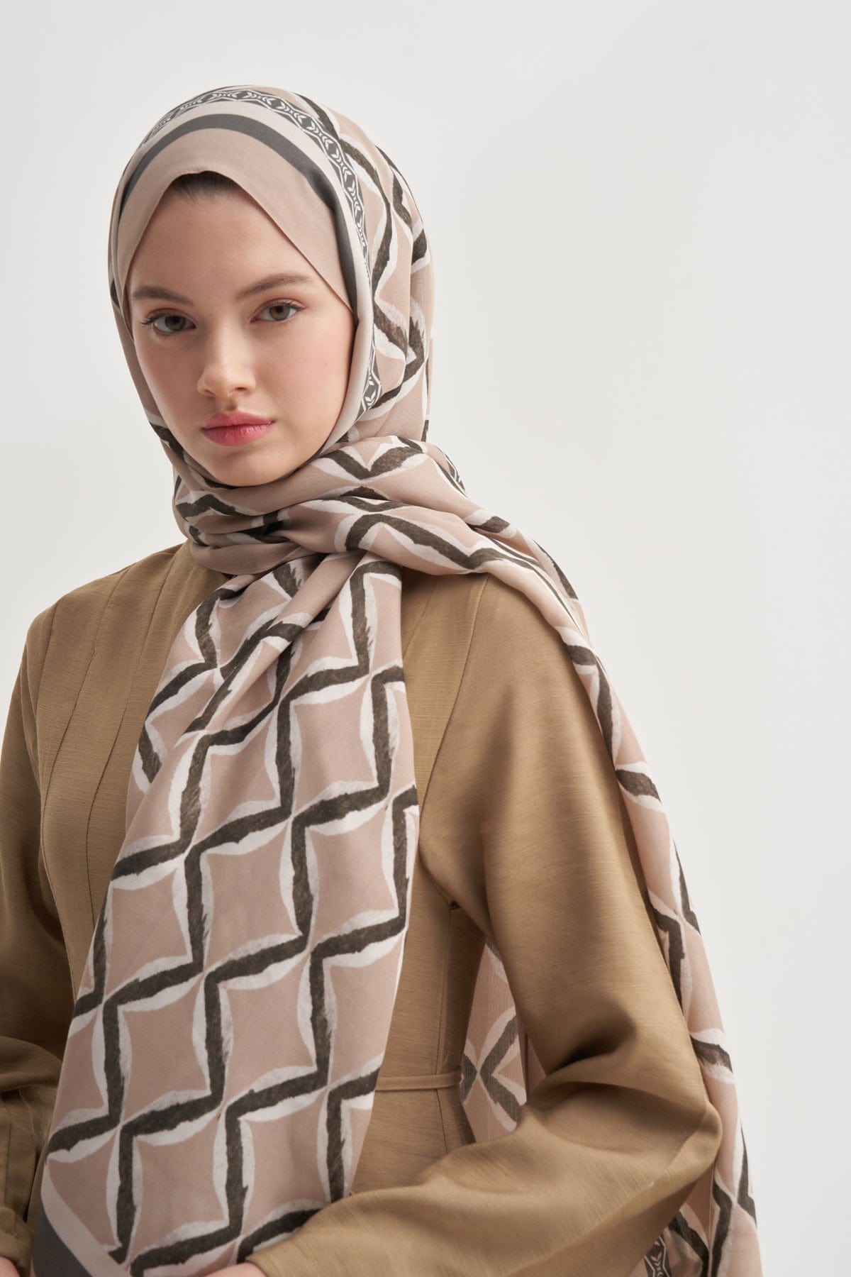 velora-vela-viscose-scarf-cream-3624.jpg
