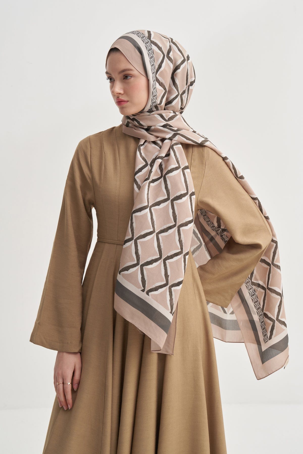 Velora Vela Viscose Scarf Cream