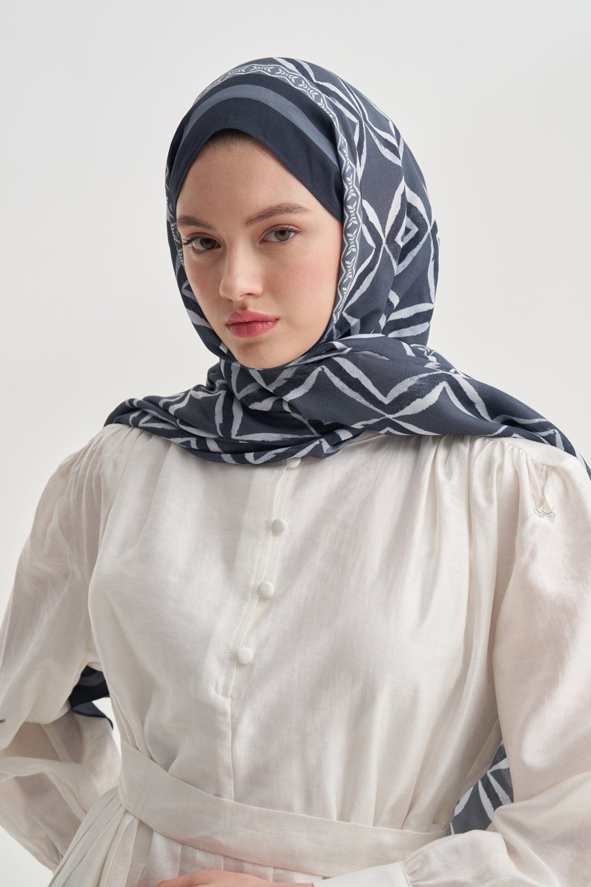 Velora Vela Viscose Scarf Deep Blue