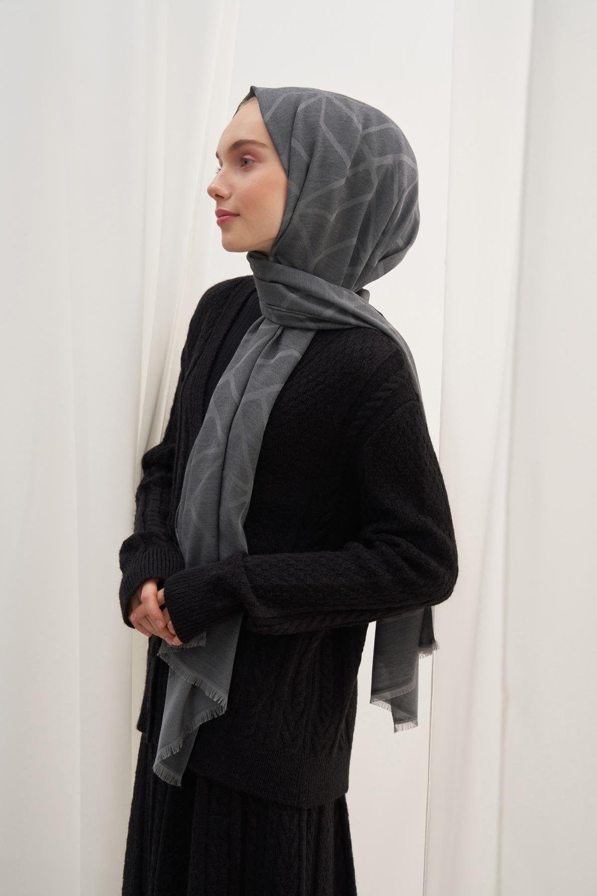 vence-double-sided-geometric-pattern-scarf-anthracite-1121.jpg
