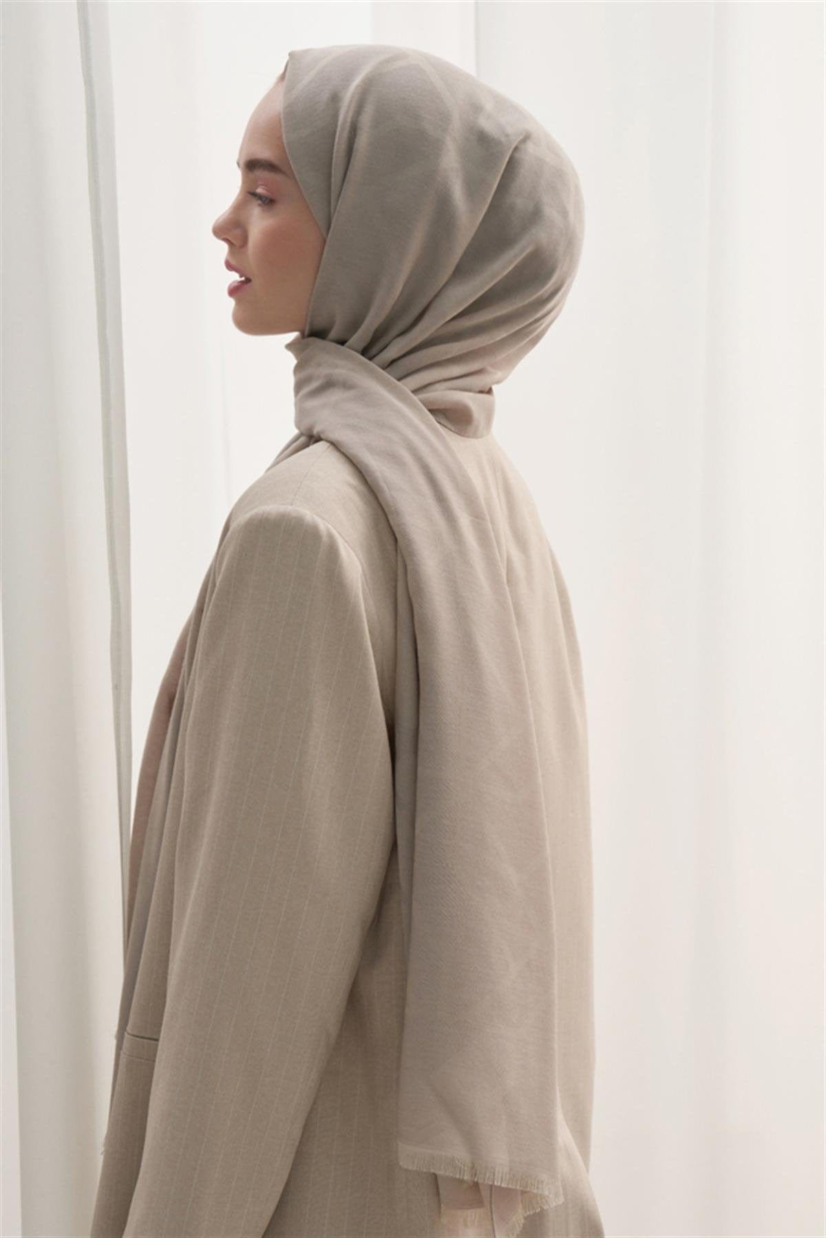 Vence-Double Sided Geometric Pattern Scarf Beige