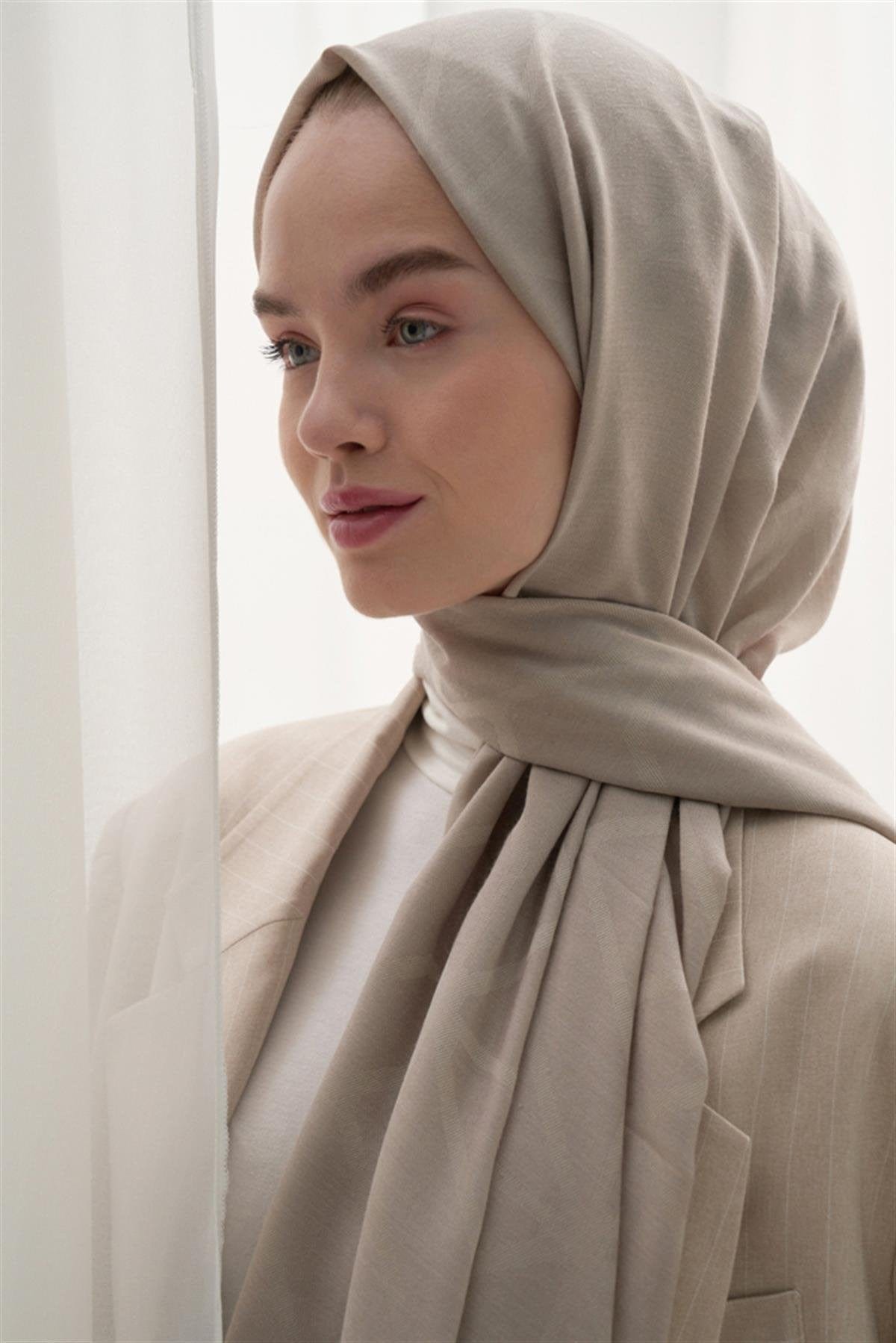 Vence-Double Sided Geometric Pattern Scarf Beige