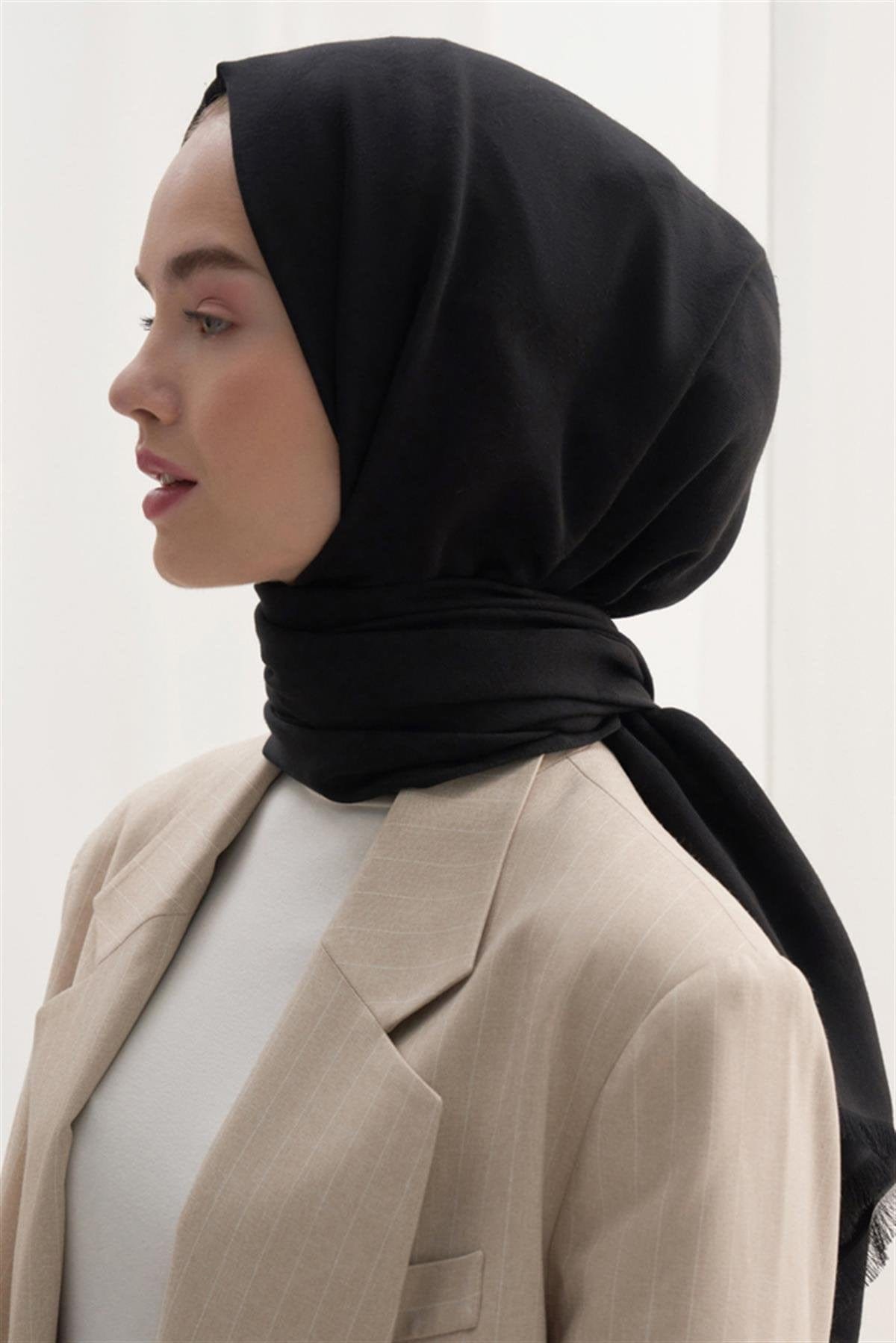 vence-double-sided-geometric-pattern-scarf-black-1112.jpg