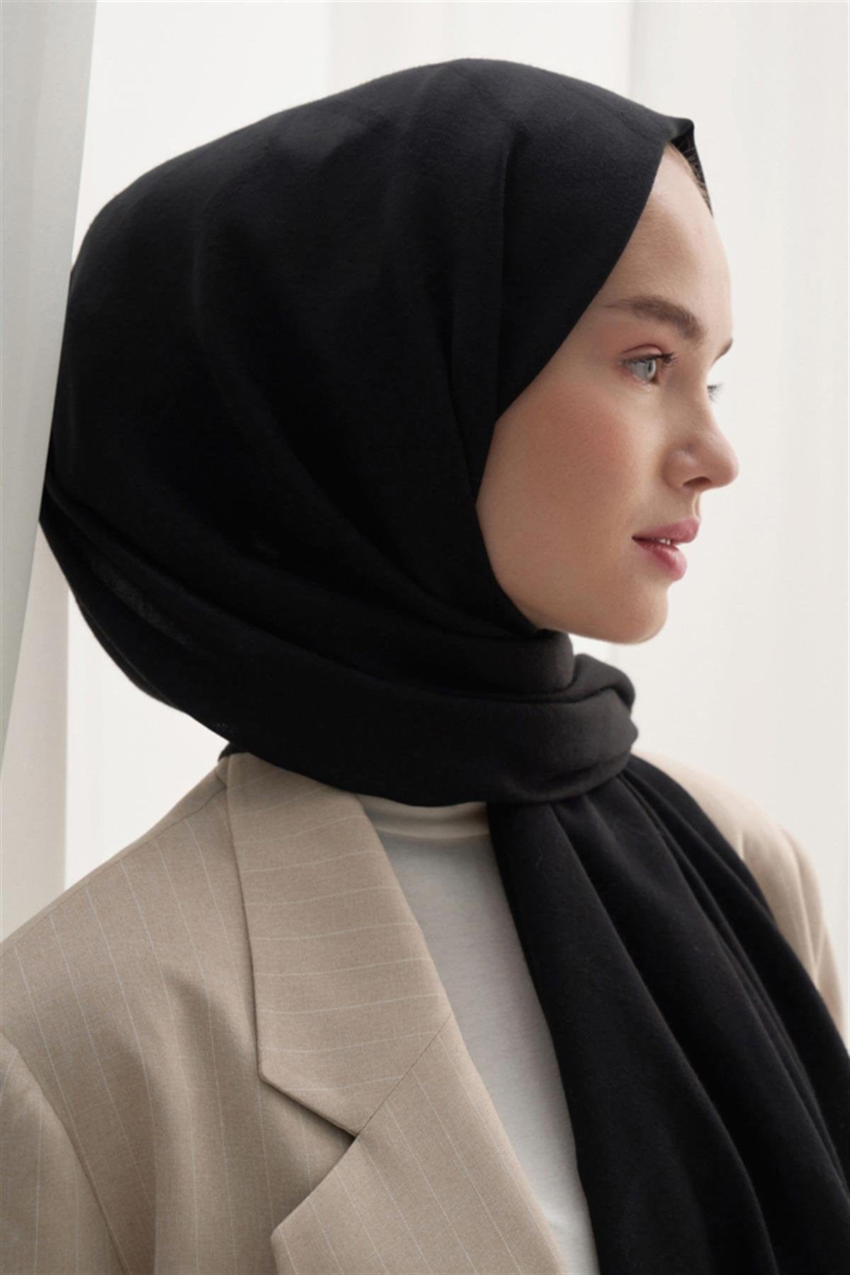 Vence-Double Sided Geometric Pattern Scarf Black