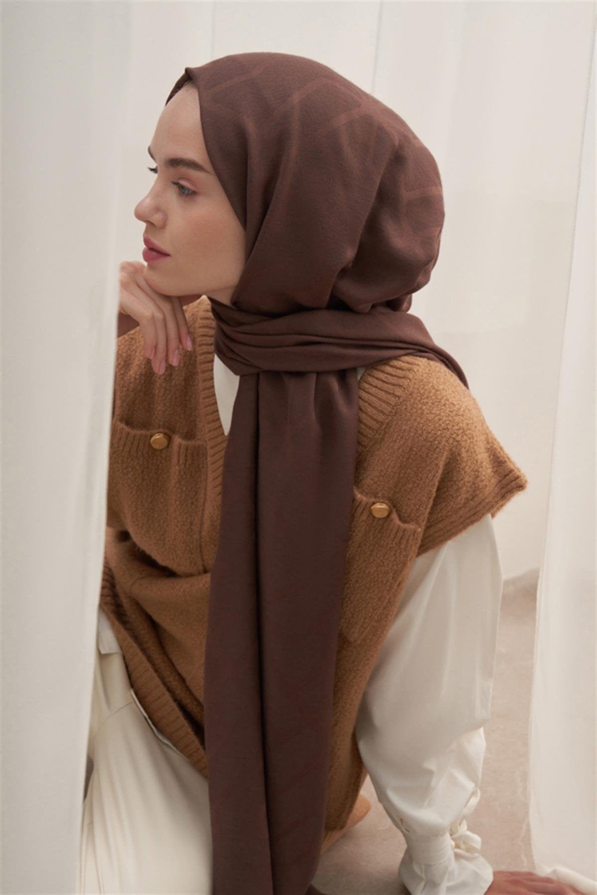 vence-double-sided-geometric-pattern-scarf-chocolate-coffee-866.jpg
