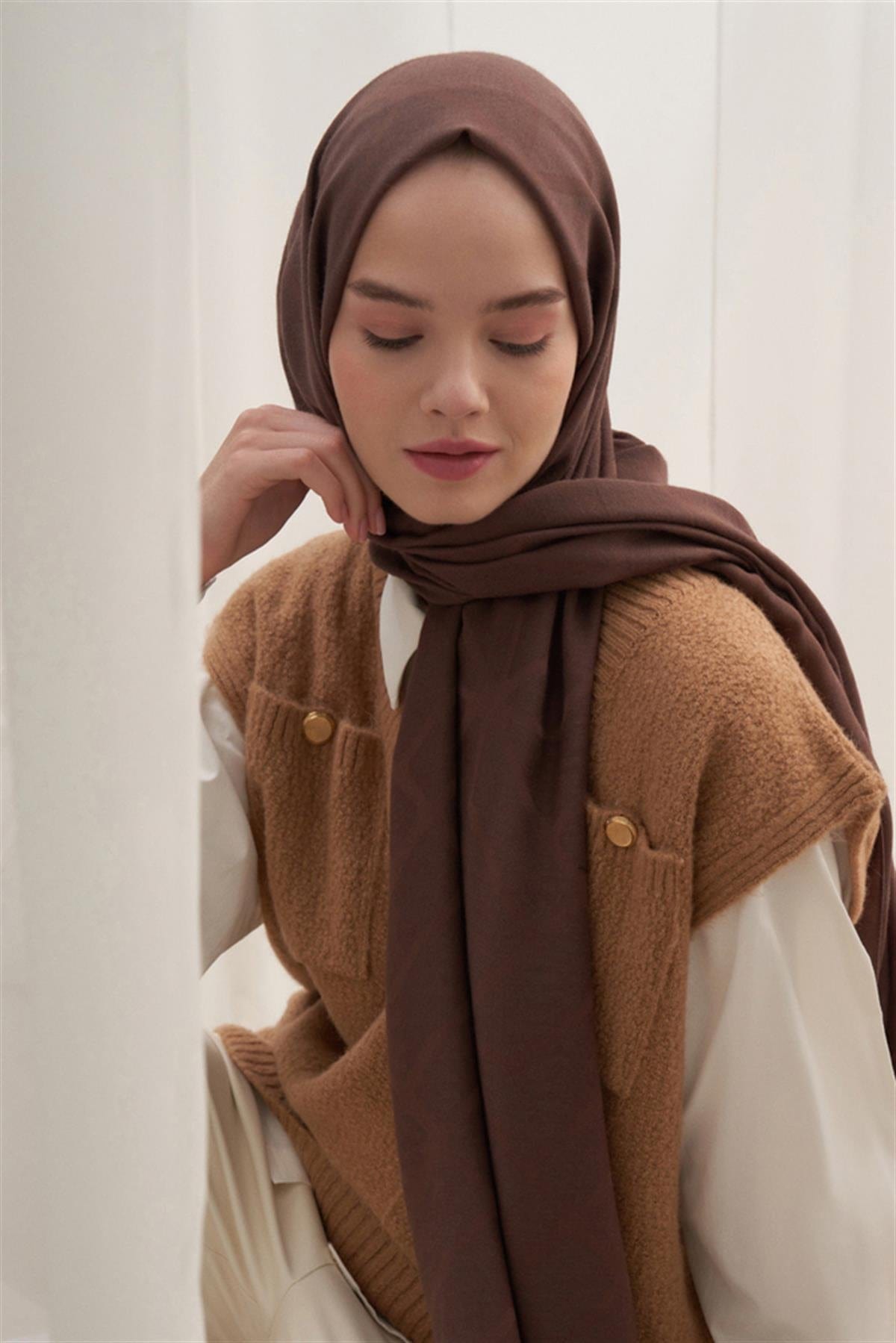Vence-Double Sided Geometric Pattern Scarf Chocolate Coffee