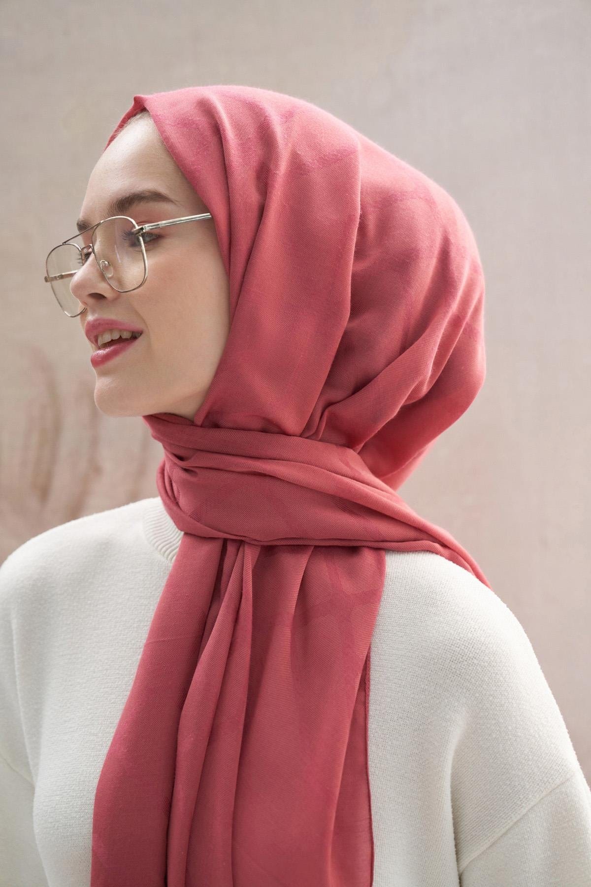 Vence-Double Sided Geometric Pattern Scarf Coral