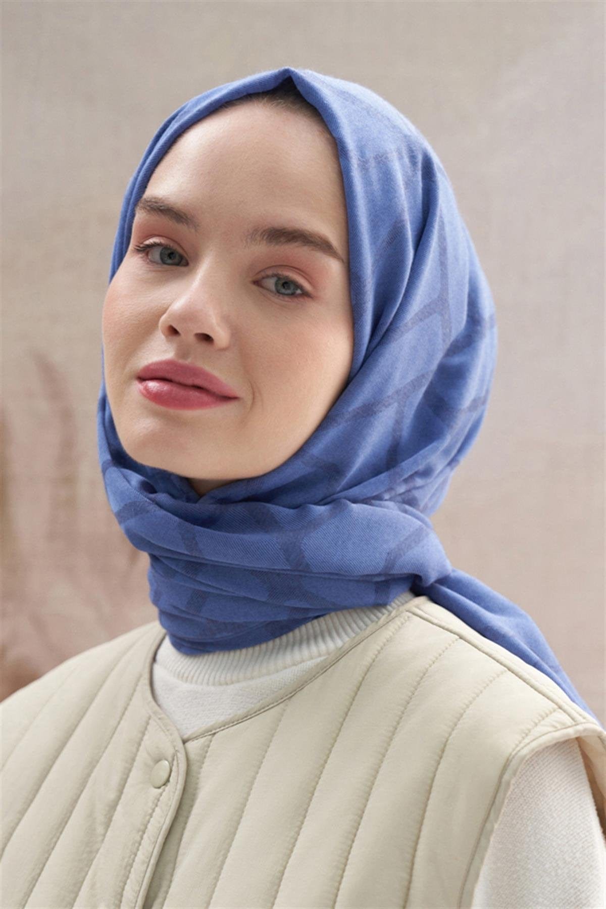 Vence-Double Sided Geometric Pattern Scarf Indigo