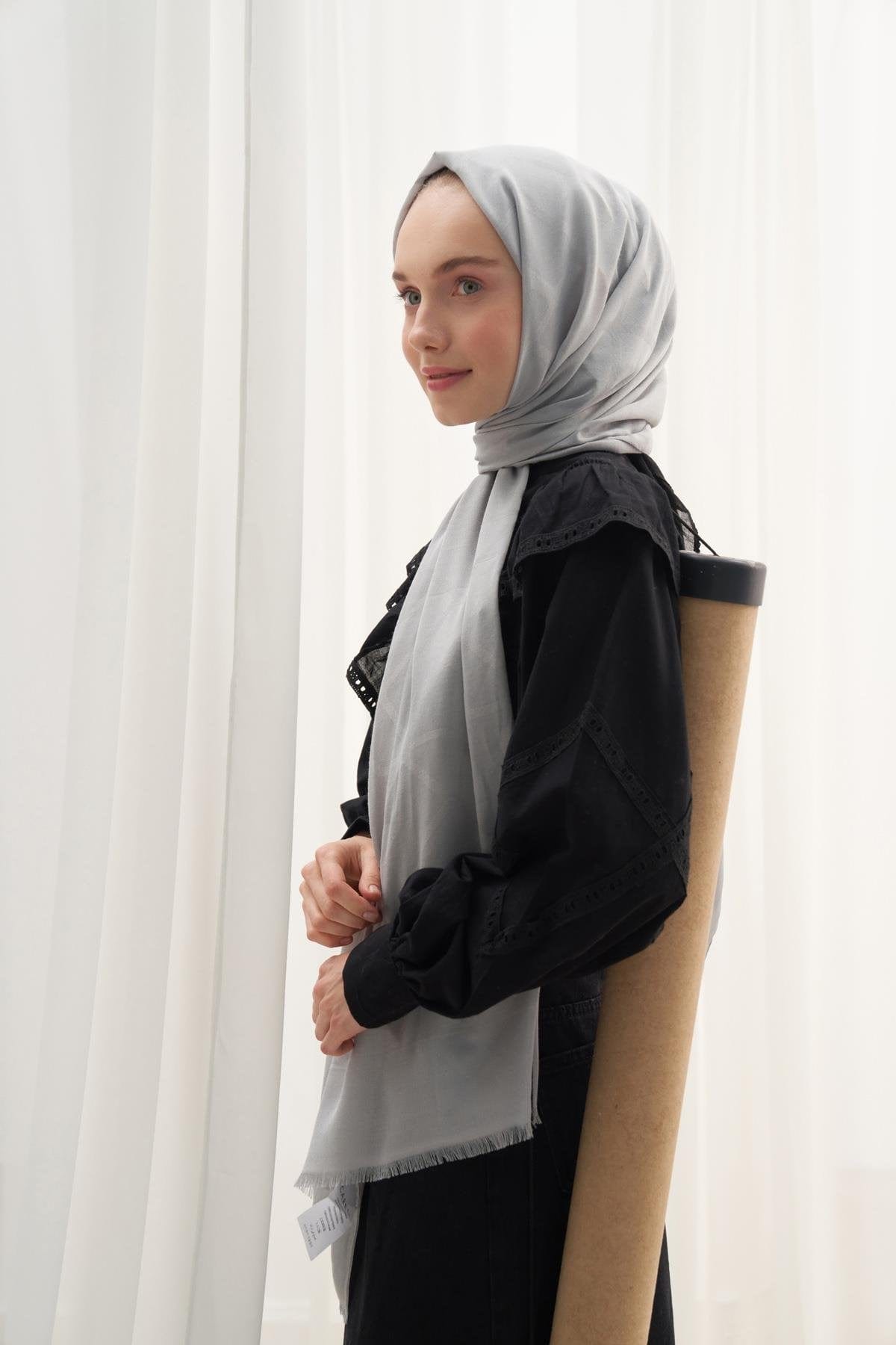 vence-double-sided-geometric-pattern-scarf-light-gray-1133.jpg