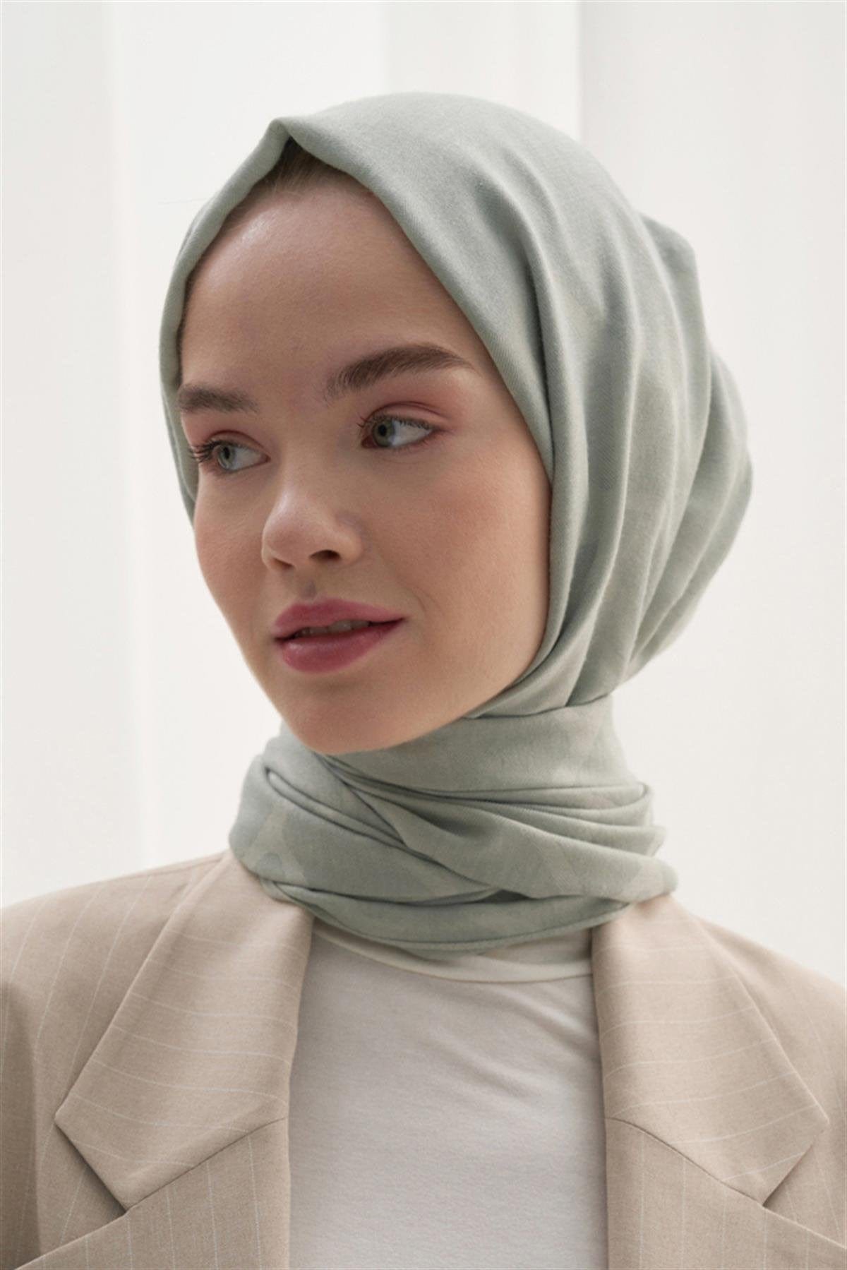 Vence-Double Sided Geometric Pattern Scarf Mint