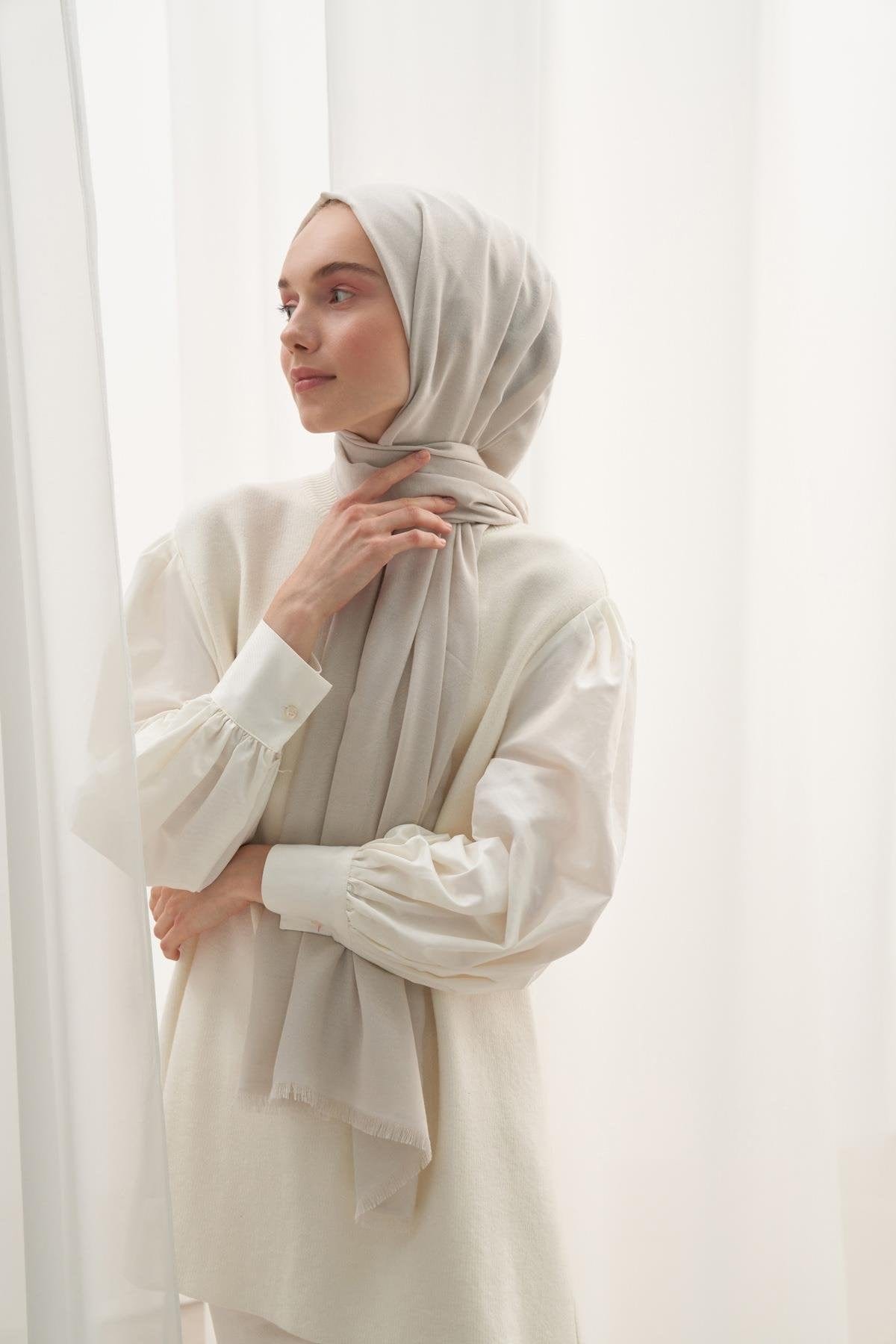 Vence-Double Sided Geometric Pattern Scarf Silver