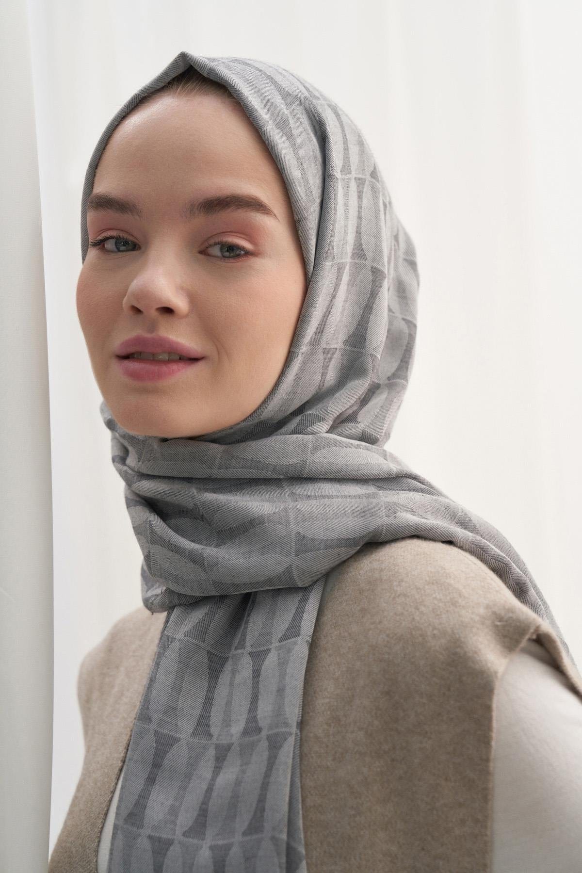 Vence-Double Sided Mio Pattern Scarf Gray