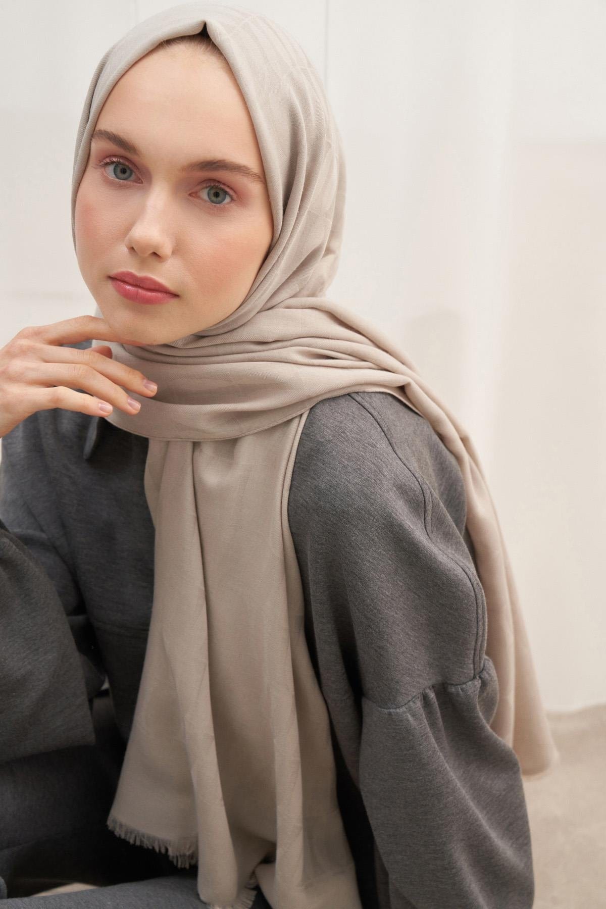 Vence-Double Sided Mio Pattern Scarf Stone