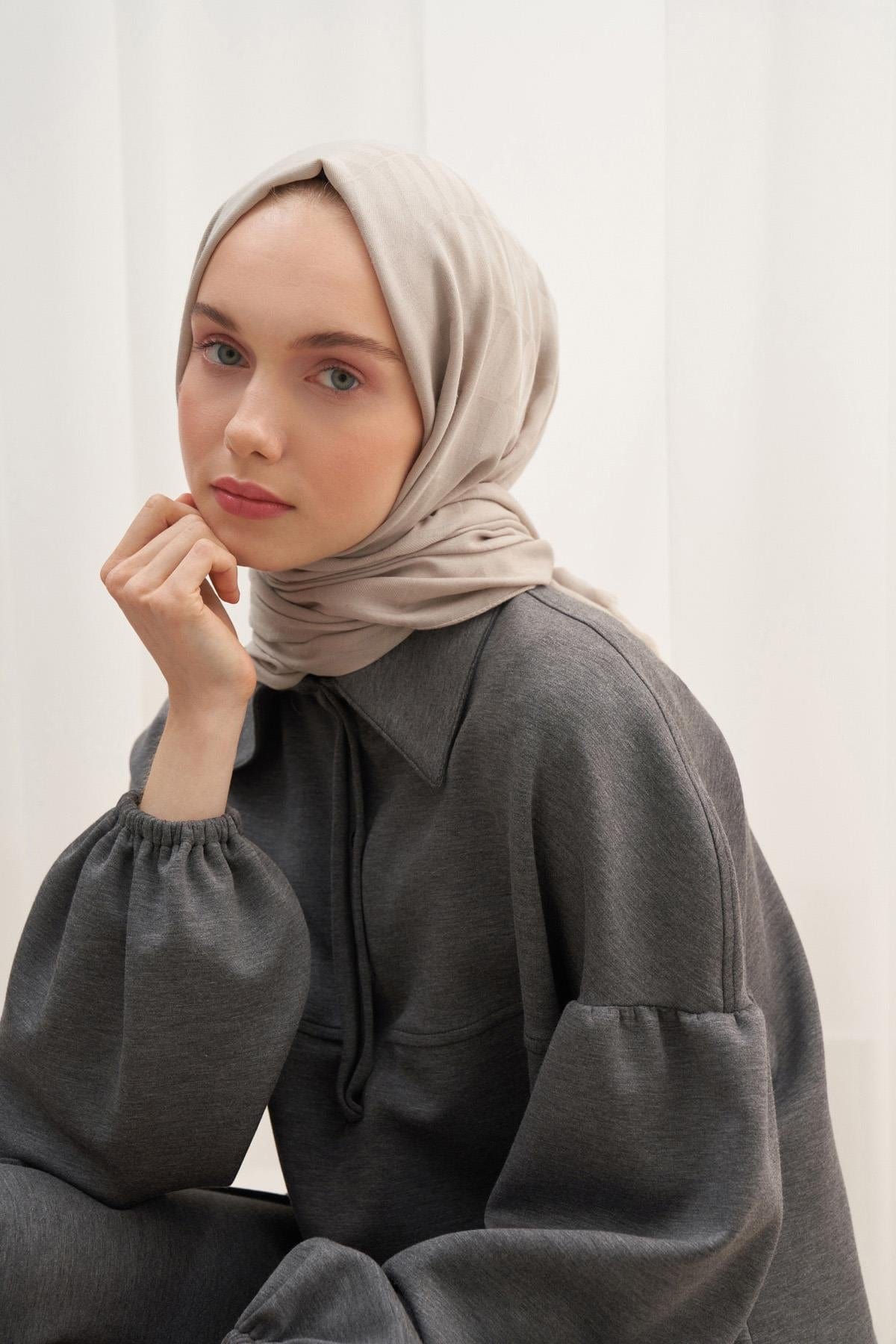 Vence-Double Sided Mio Pattern Scarf Stone
